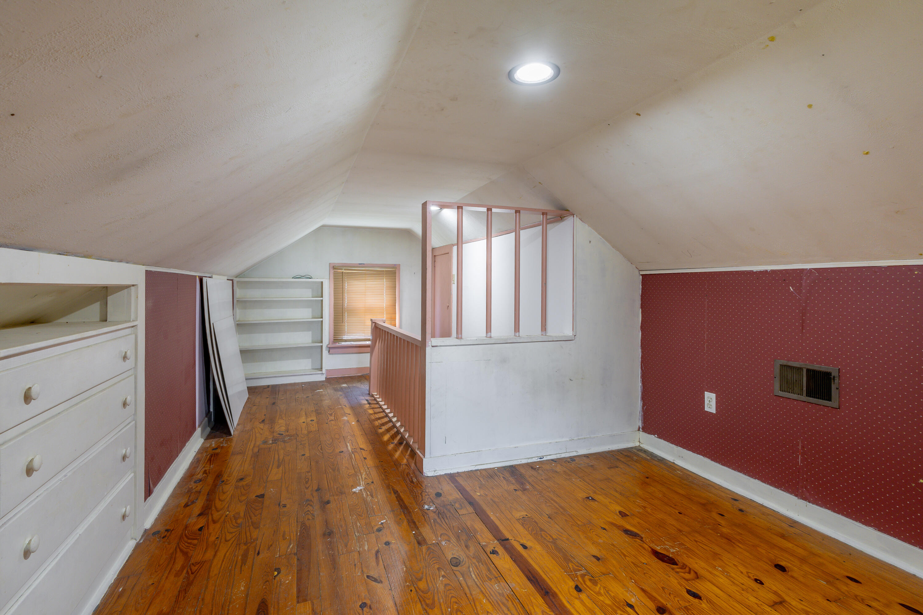 1321 N Olive St Property Photo 18