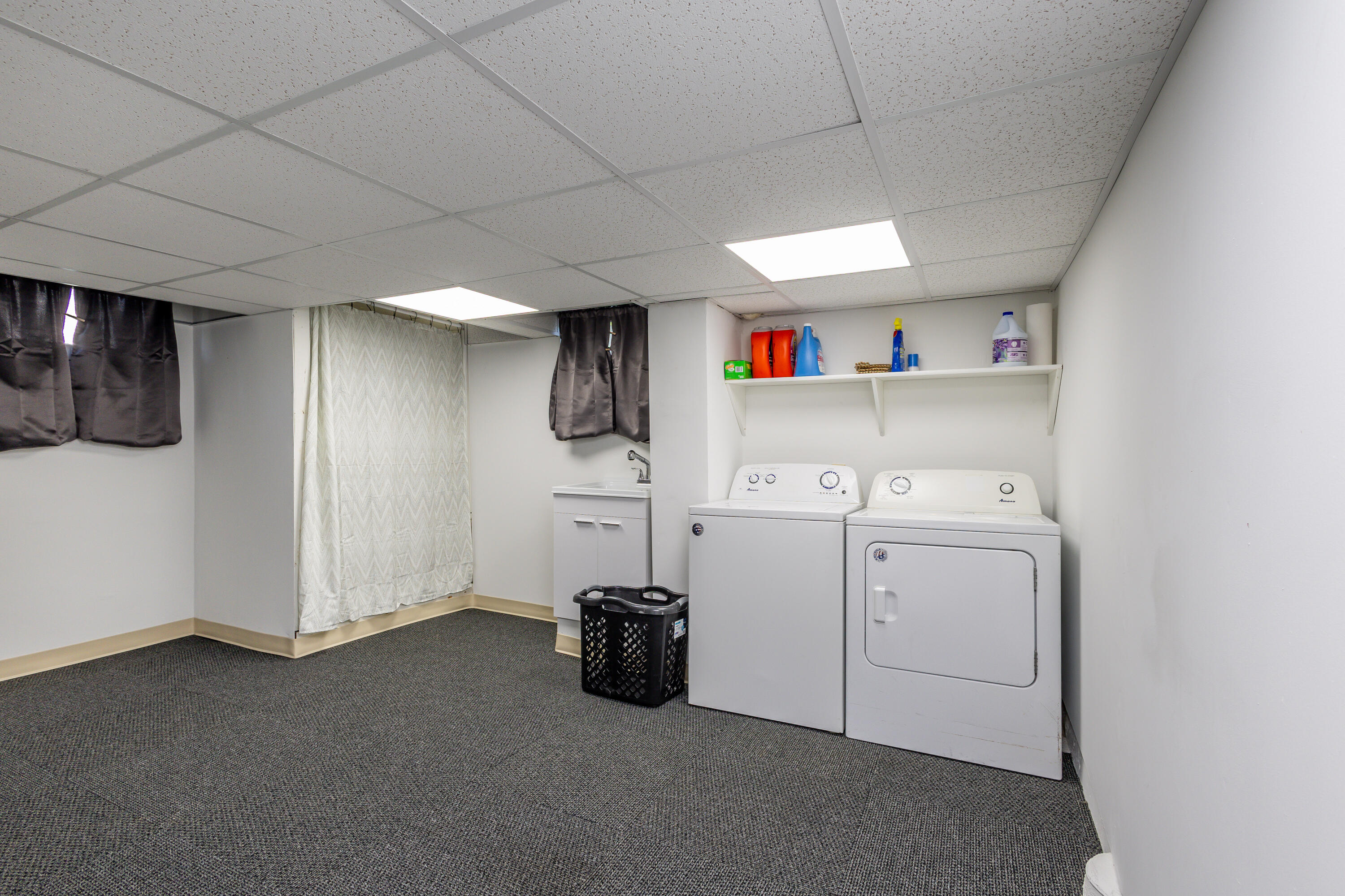 1321 N Olive St Property Photo 24