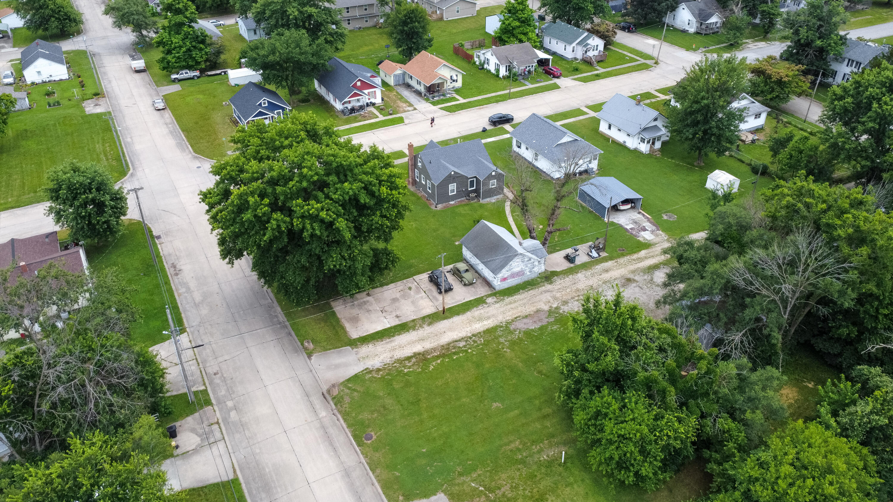 1321 N Olive St Property Photo 33