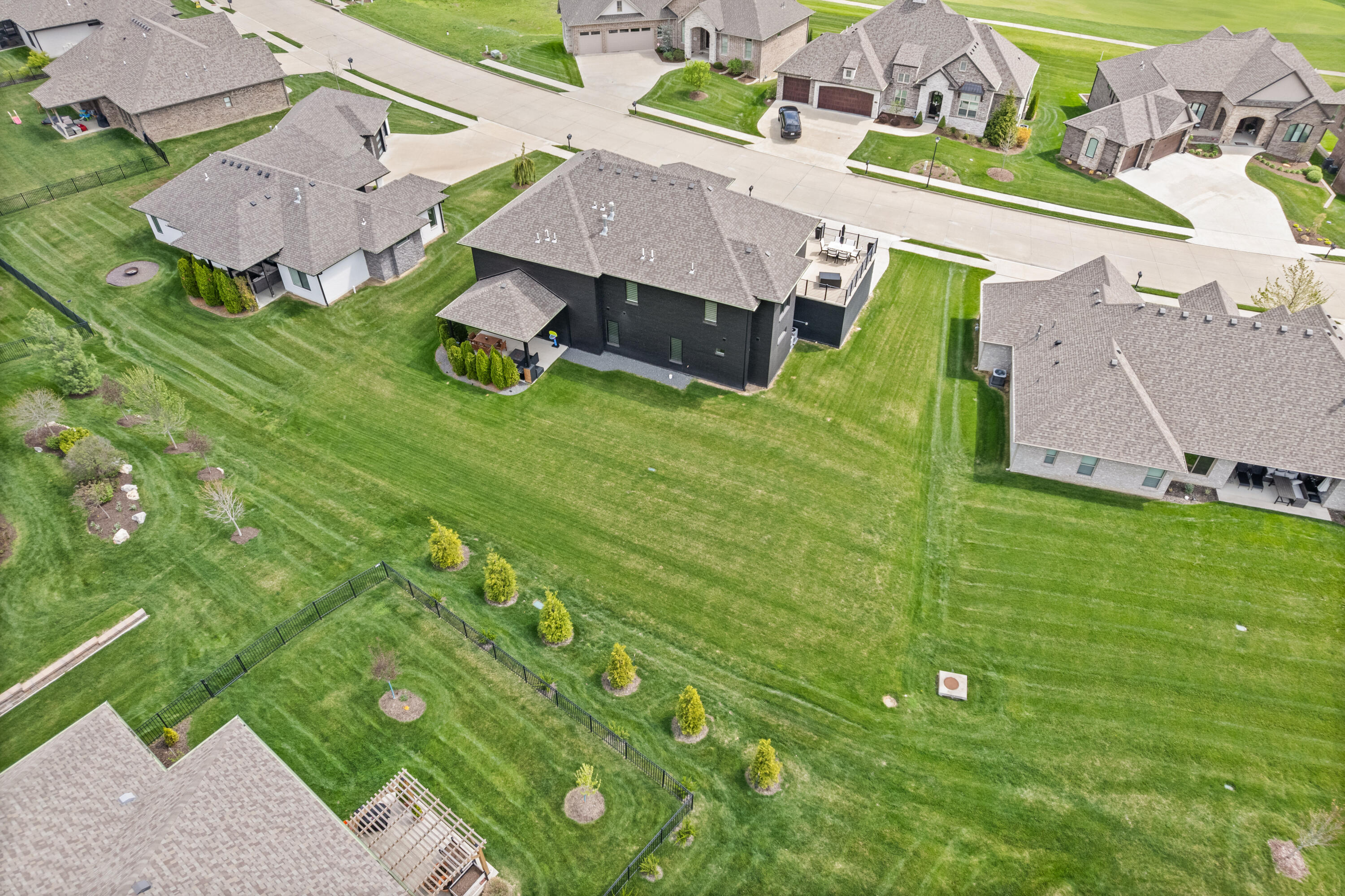 5947 Screaming Eagle Ln Property Photo 4