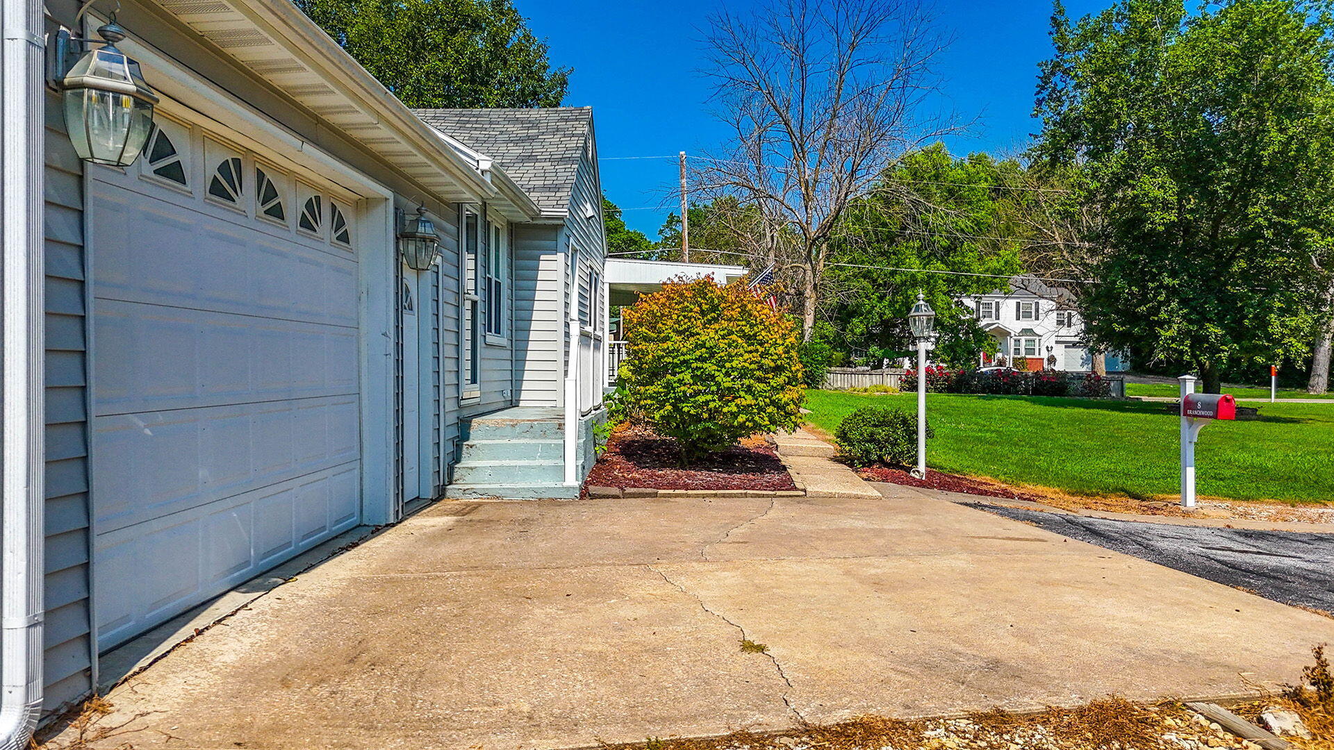 8 Branchwood Rd Property Photo 4