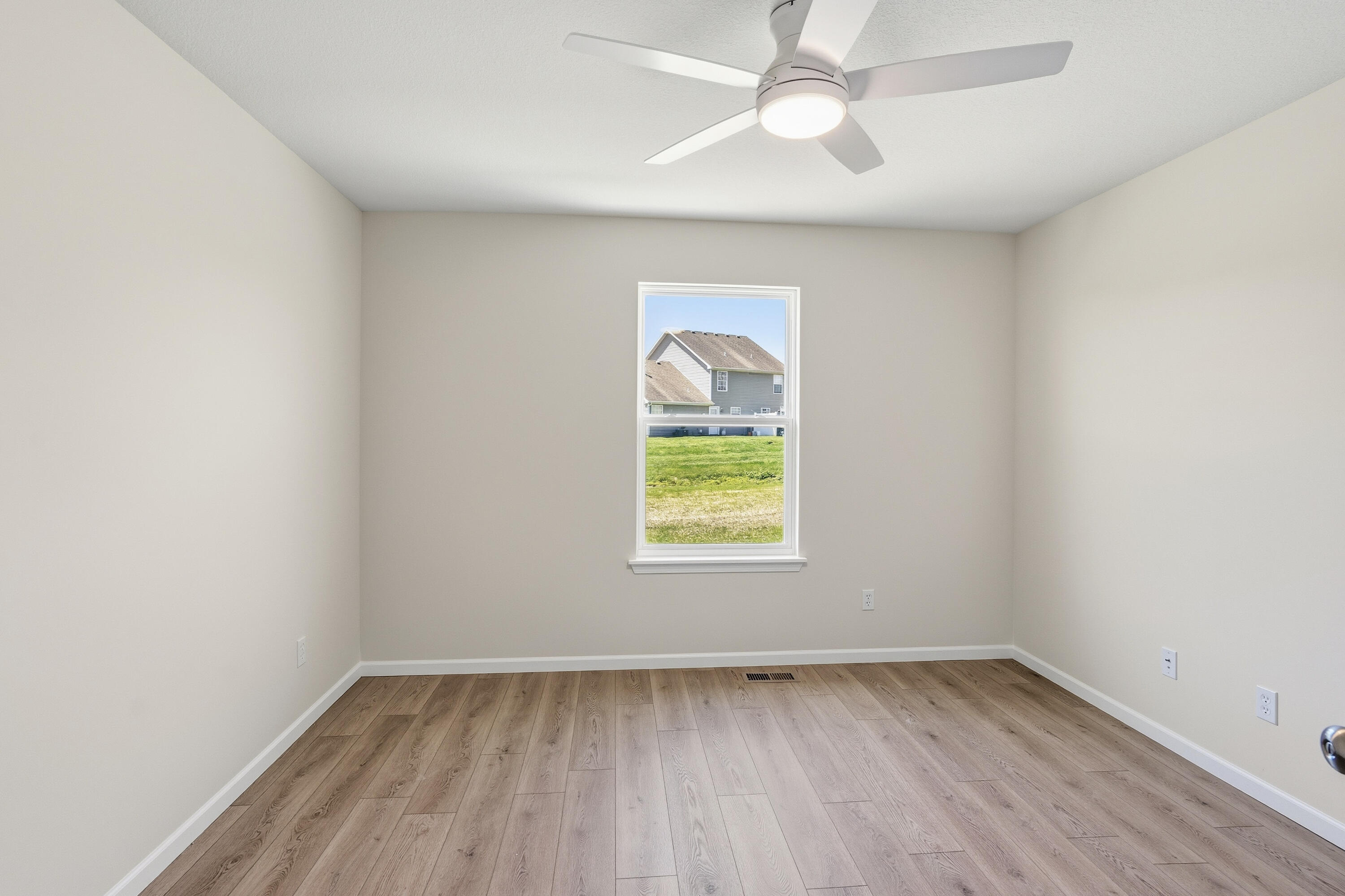 5205 Silver Mill Dr Property Photo 11