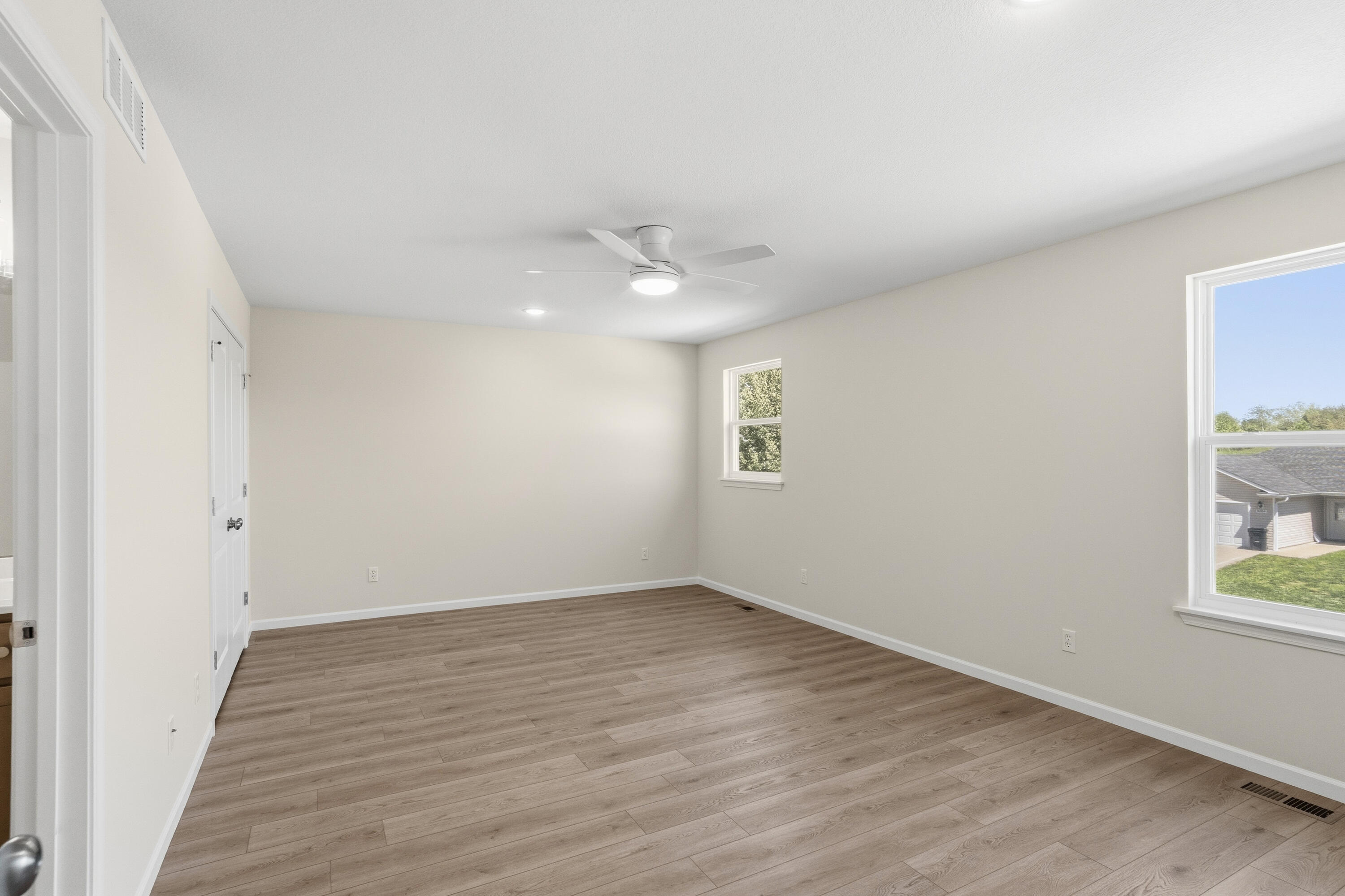 5205 Silver Mill Dr Property Photo 16