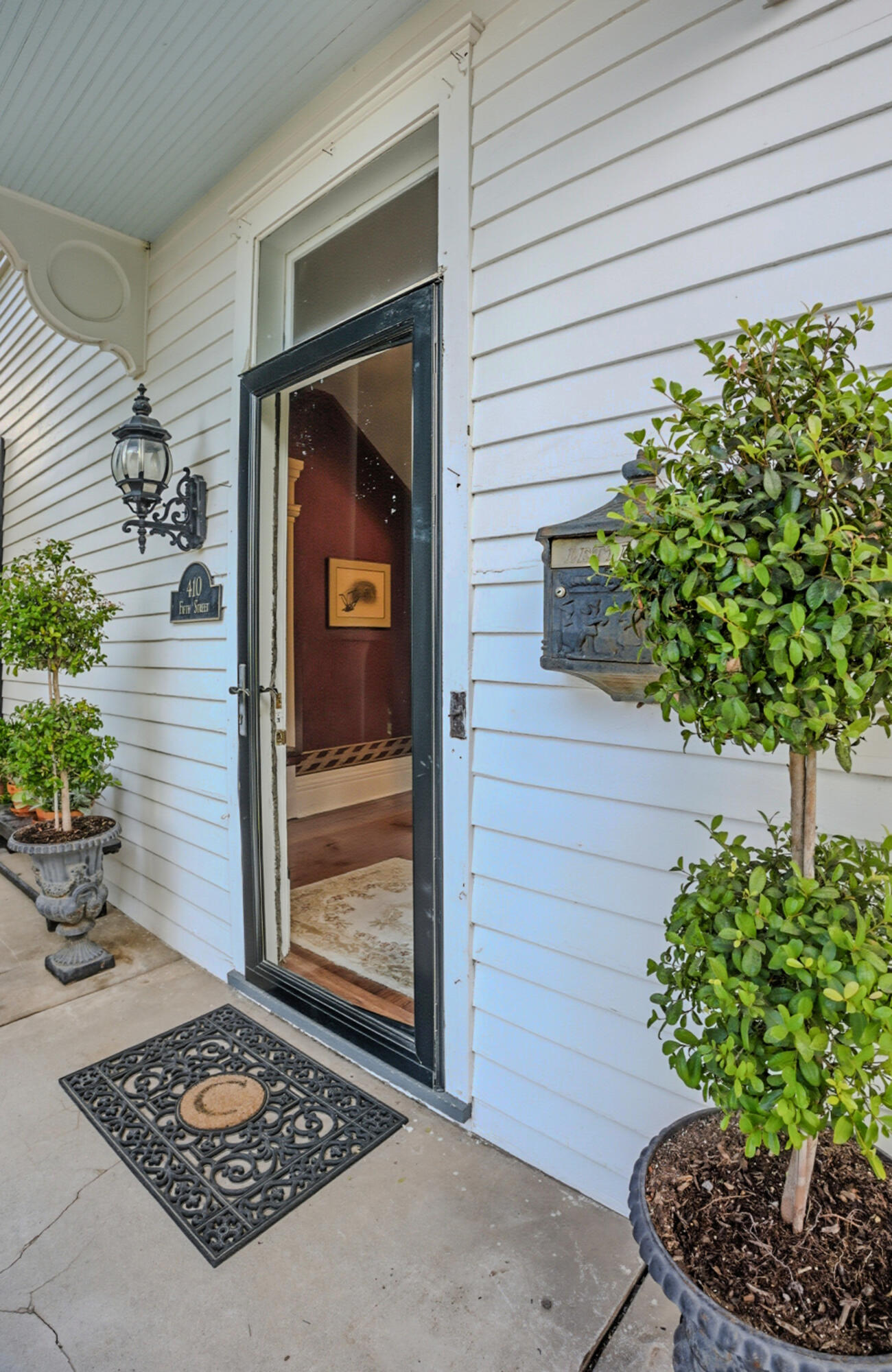 410 5th St Property Photo 6