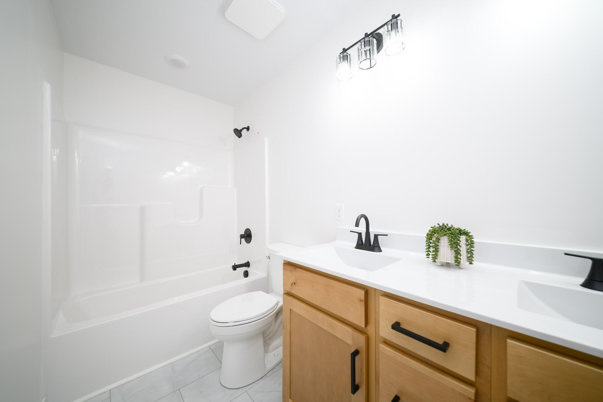104 Love St Property Photo 7
