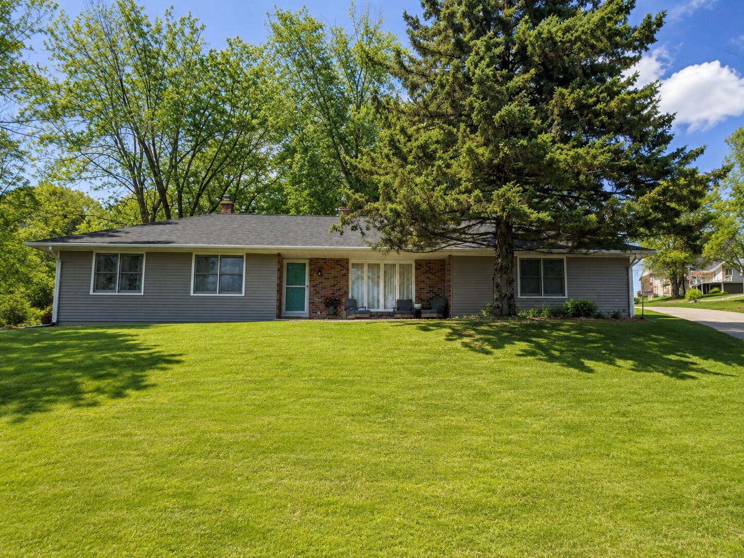 101 Lakeview Dr. Property Photo 38