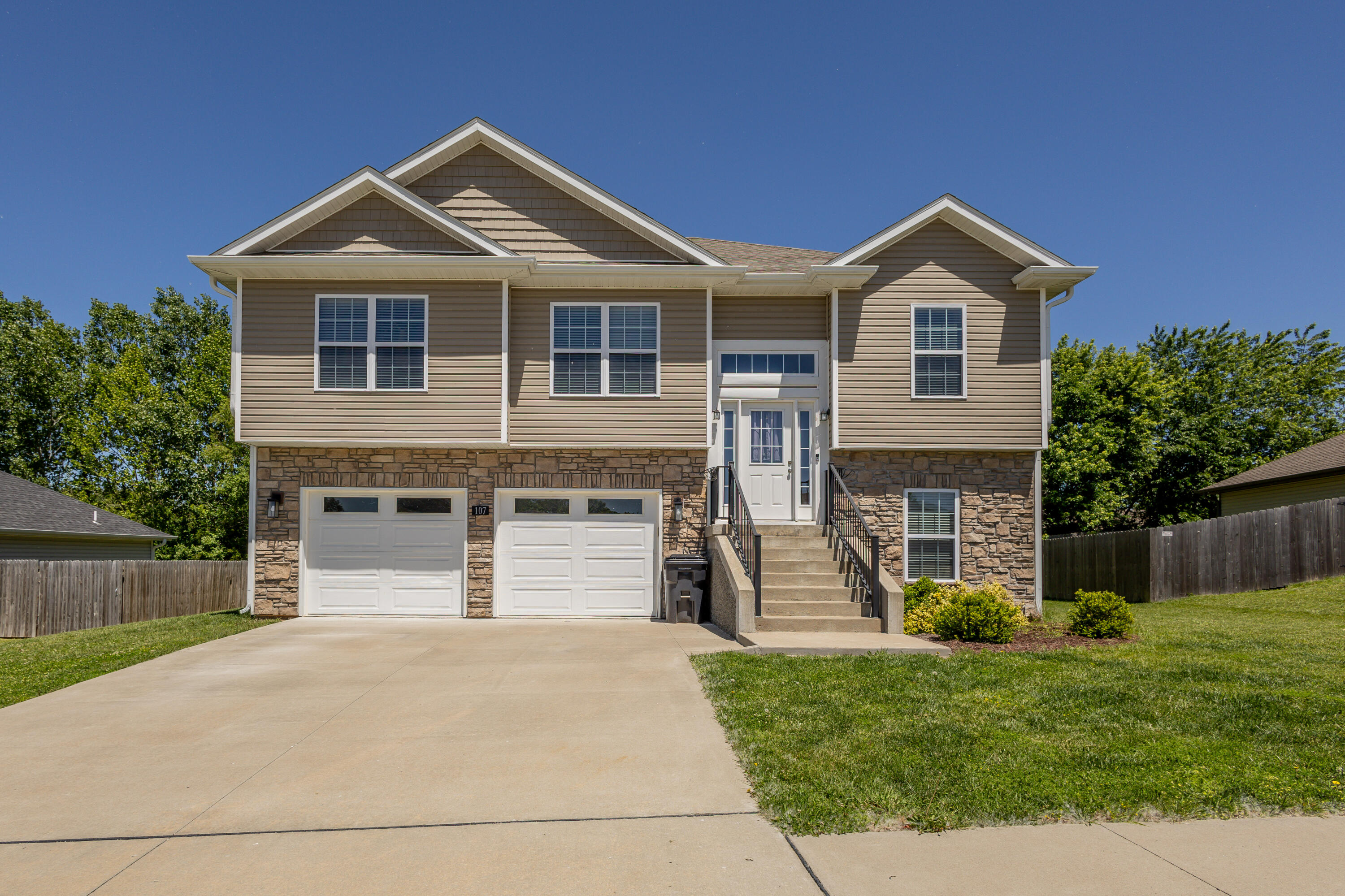 107 Copper Mountain Dr Property Photo 1