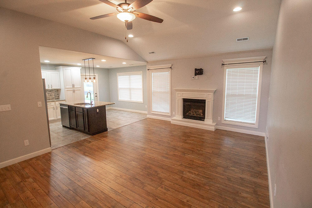 7504 Wellford Ct Property Photo 4