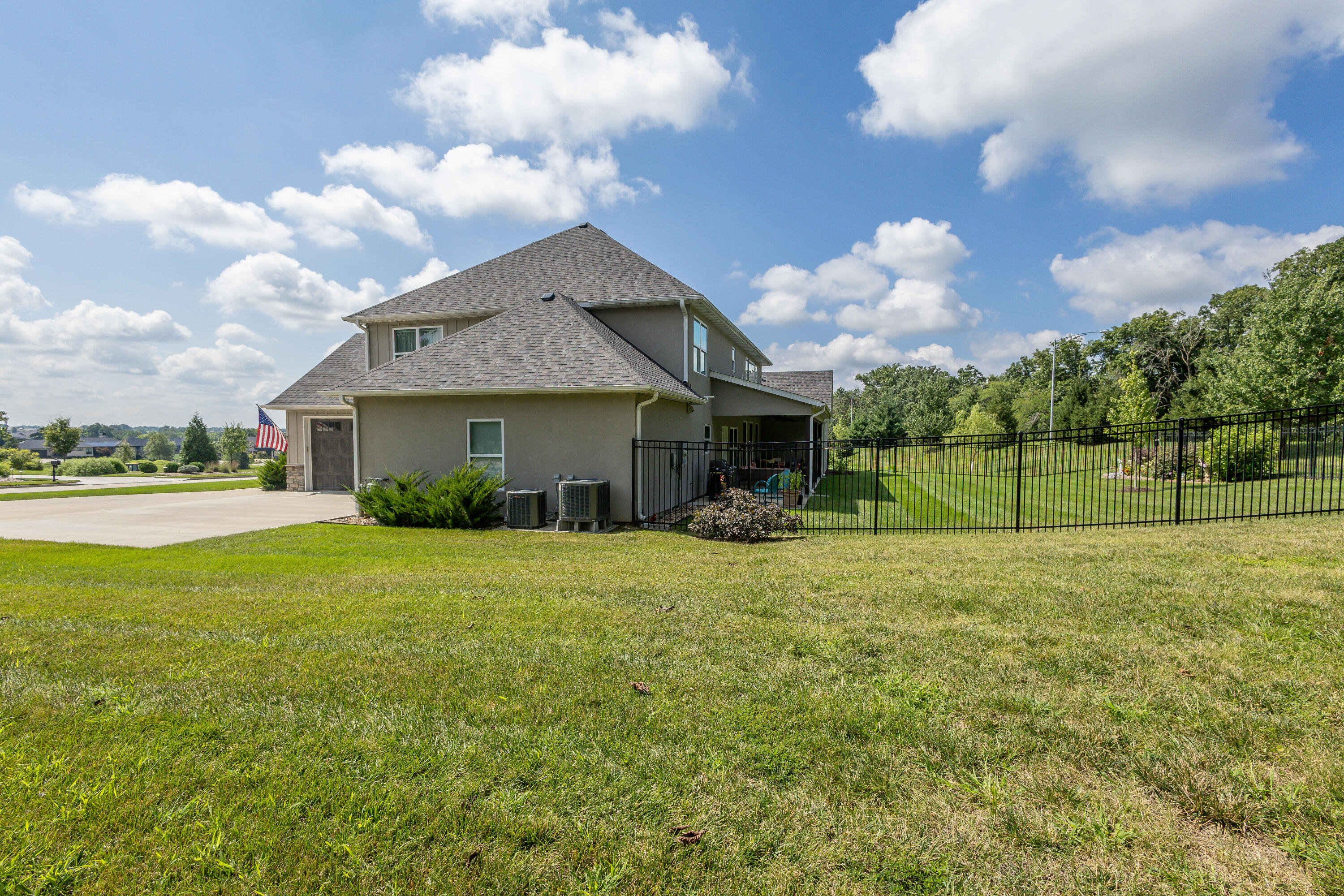 5602 N Lightpost Ct Property Photo 8