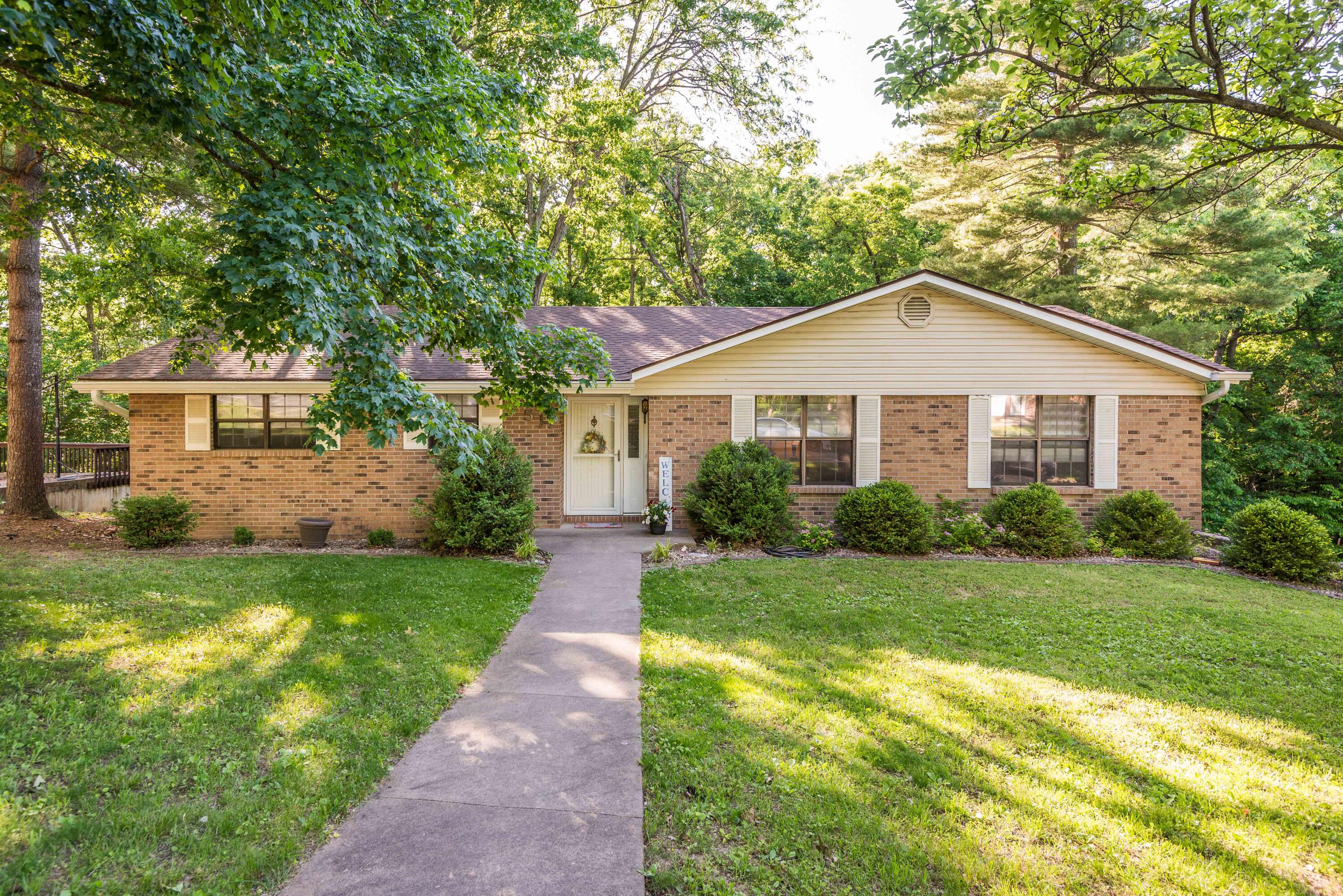 511 Shawn Dr Property Photo 1