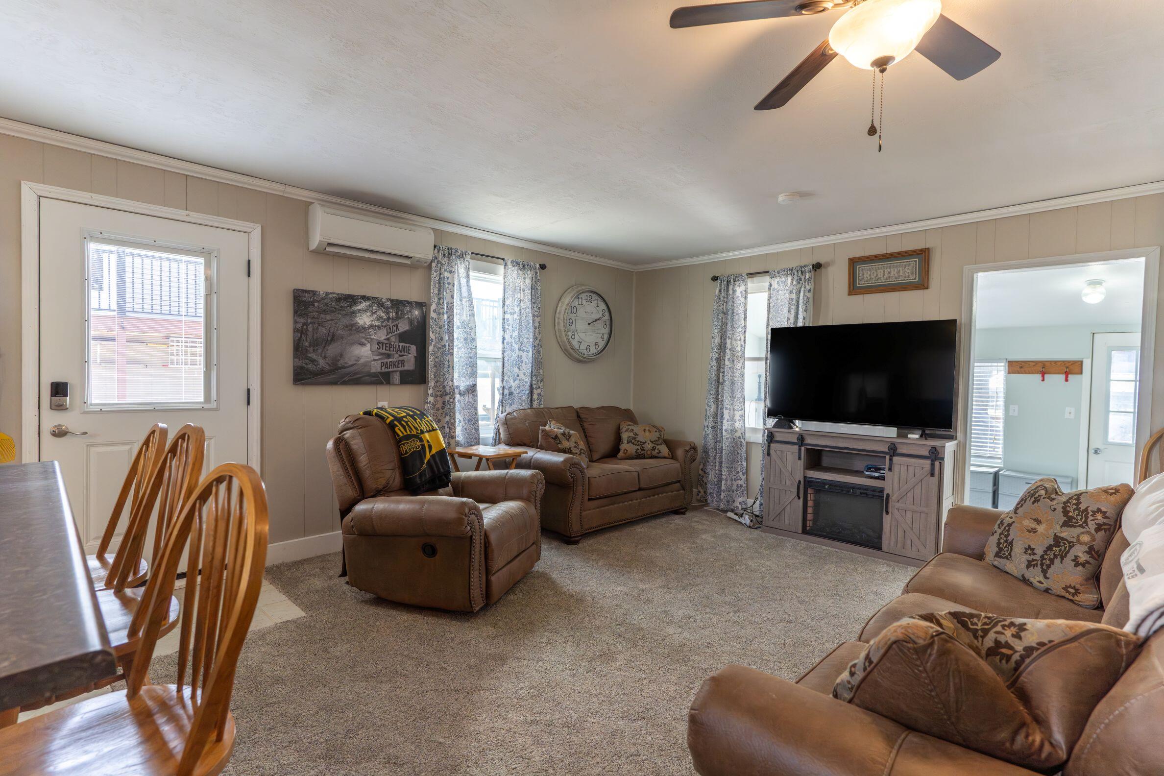 425 W Shore Dr Property Photo 6