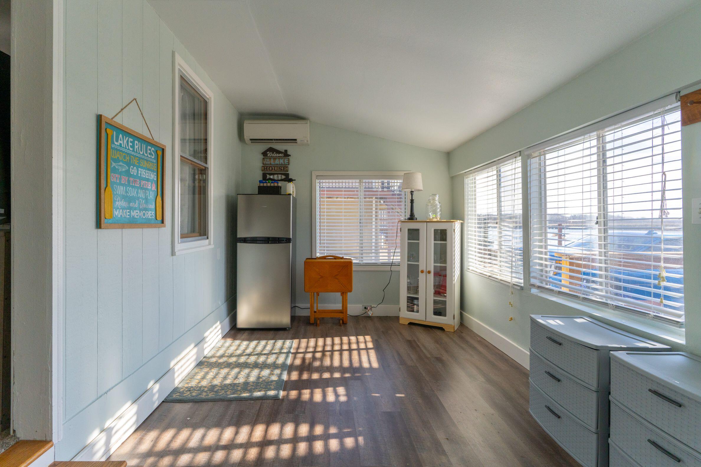 425 W Shore Dr Property Photo 15