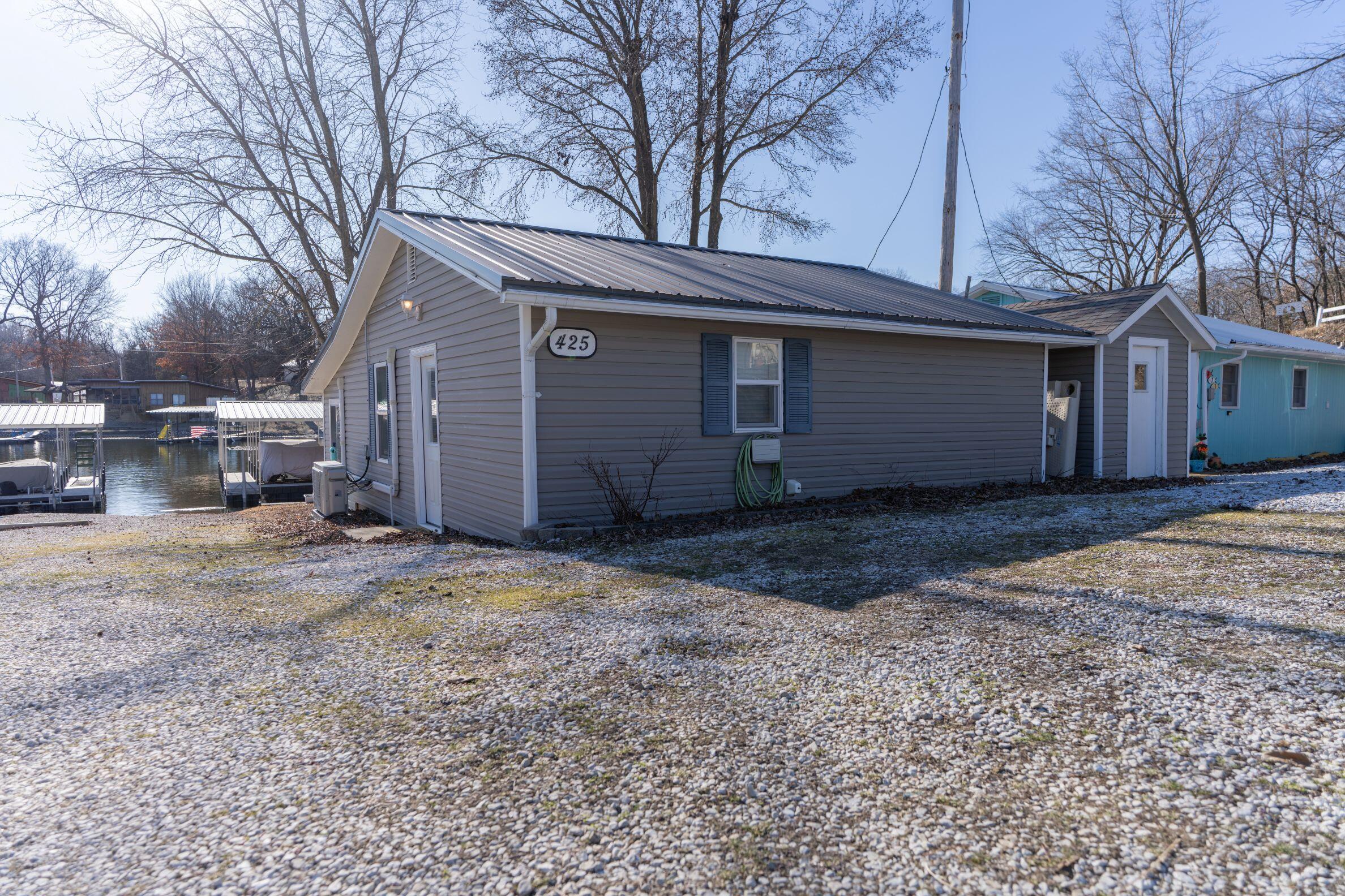 425 W Shore Dr Property Photo 17