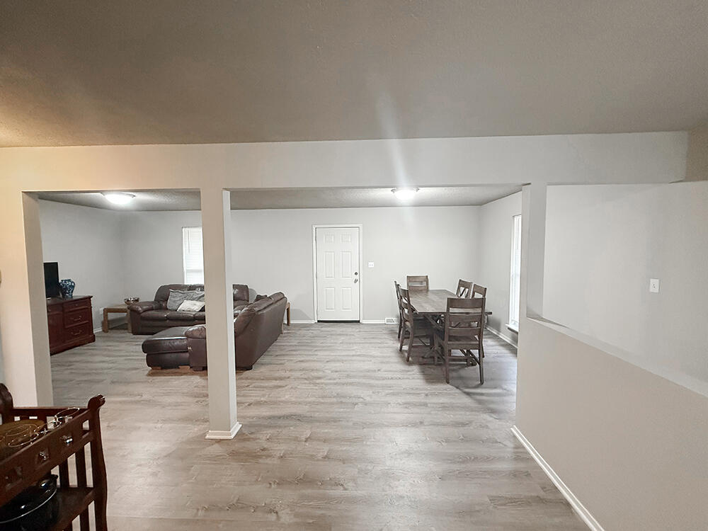 212 Wheaton Ct Property Photo 9