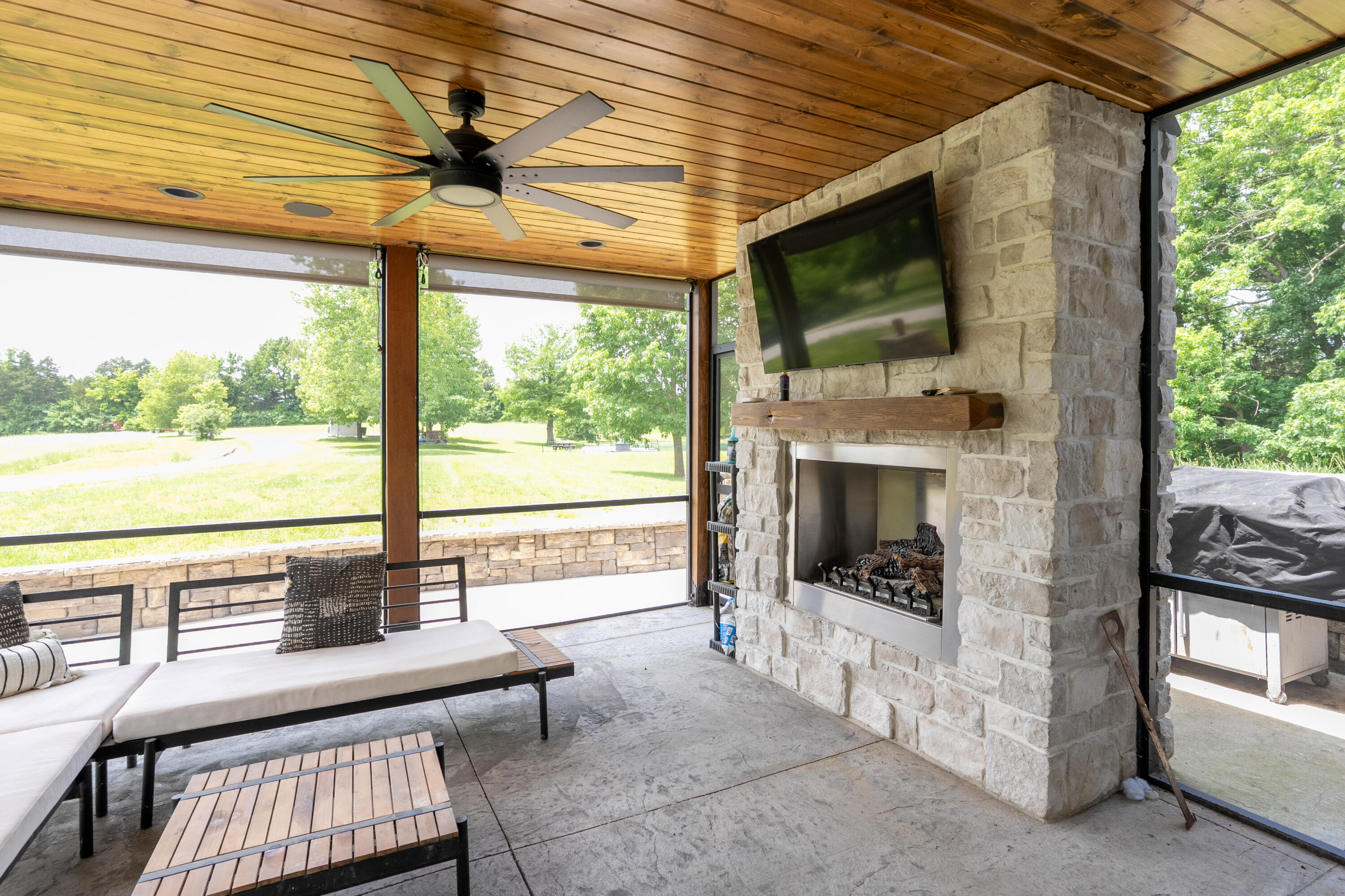 5701 E Flintstone Ln Property Photo 40