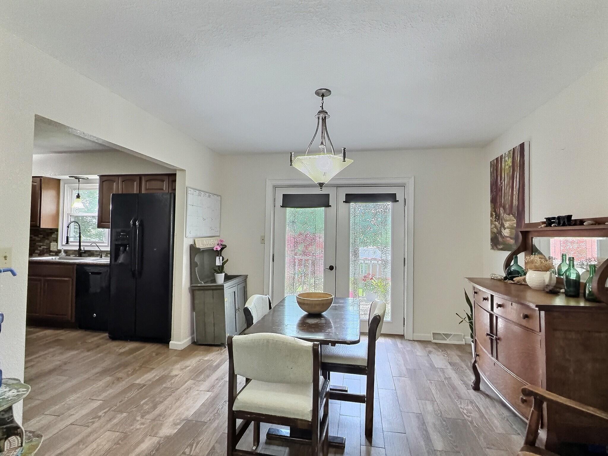 1133 Eastview Ct Property Photo 8