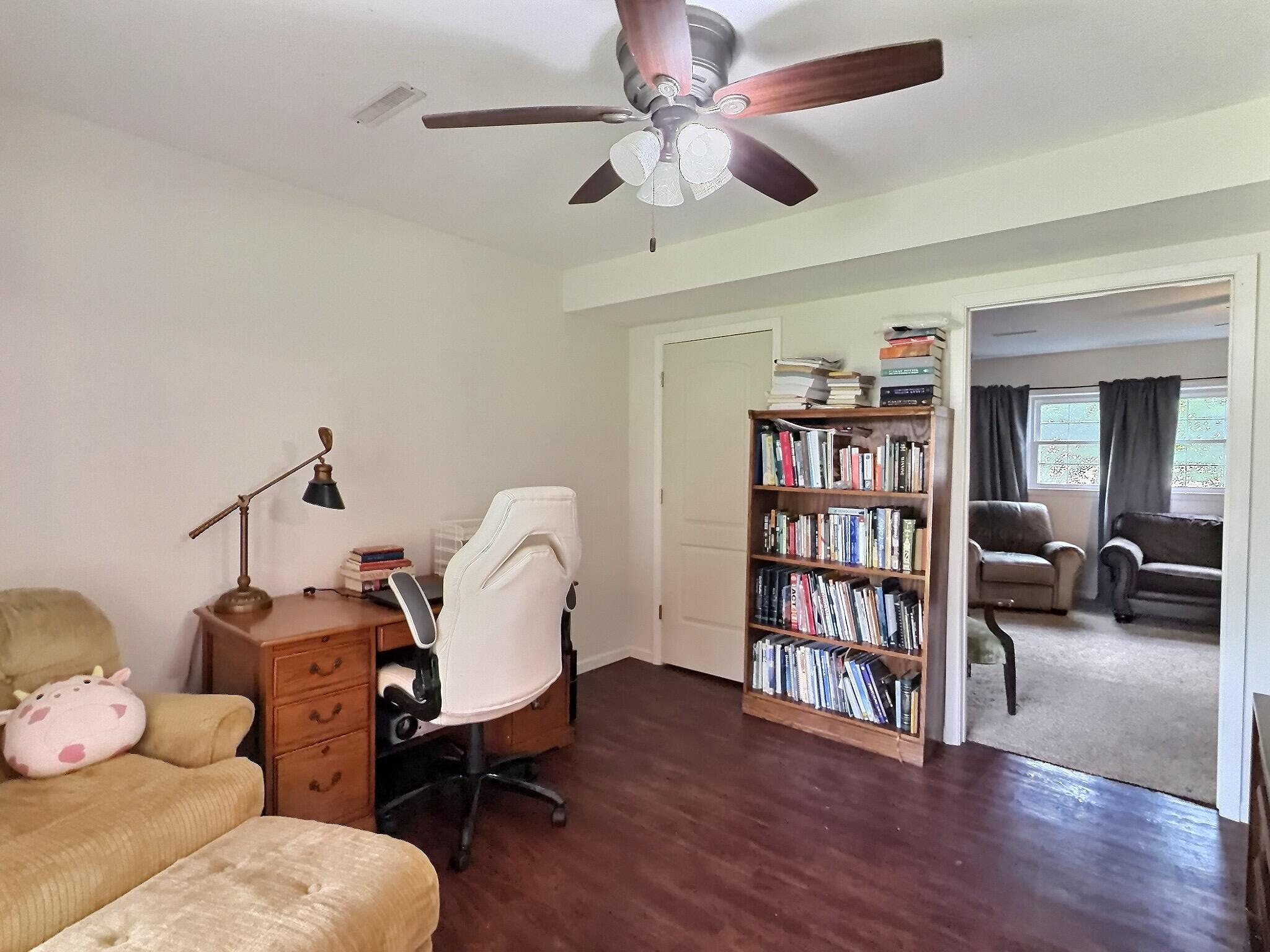 1133 Eastview Ct Property Photo 12