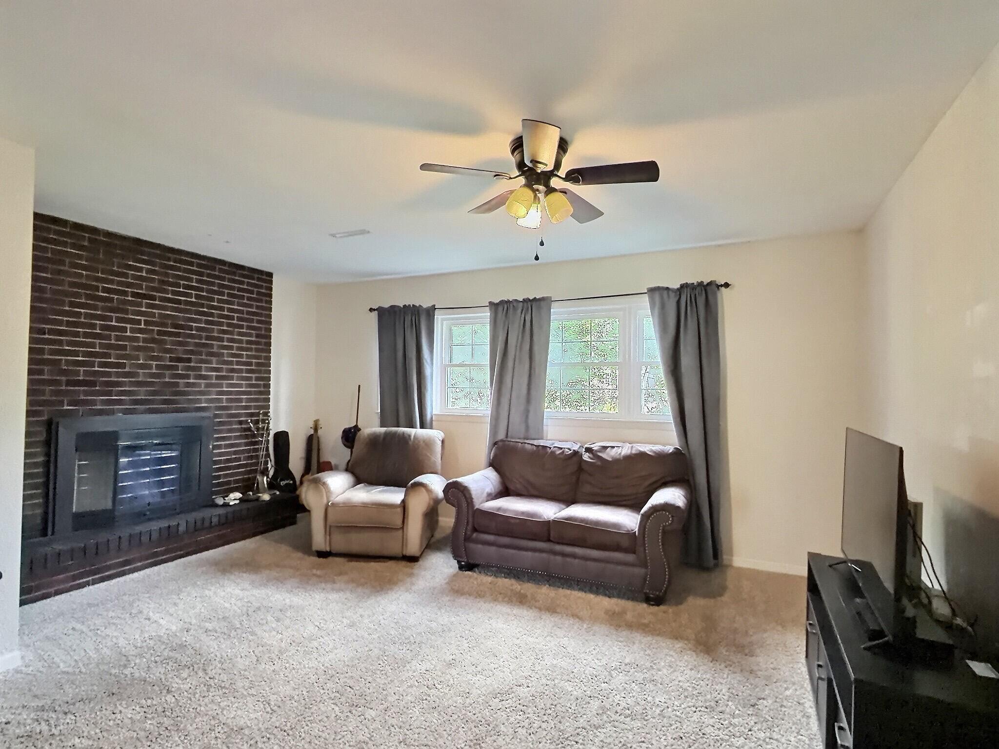 1133 Eastview Ct Property Photo 15