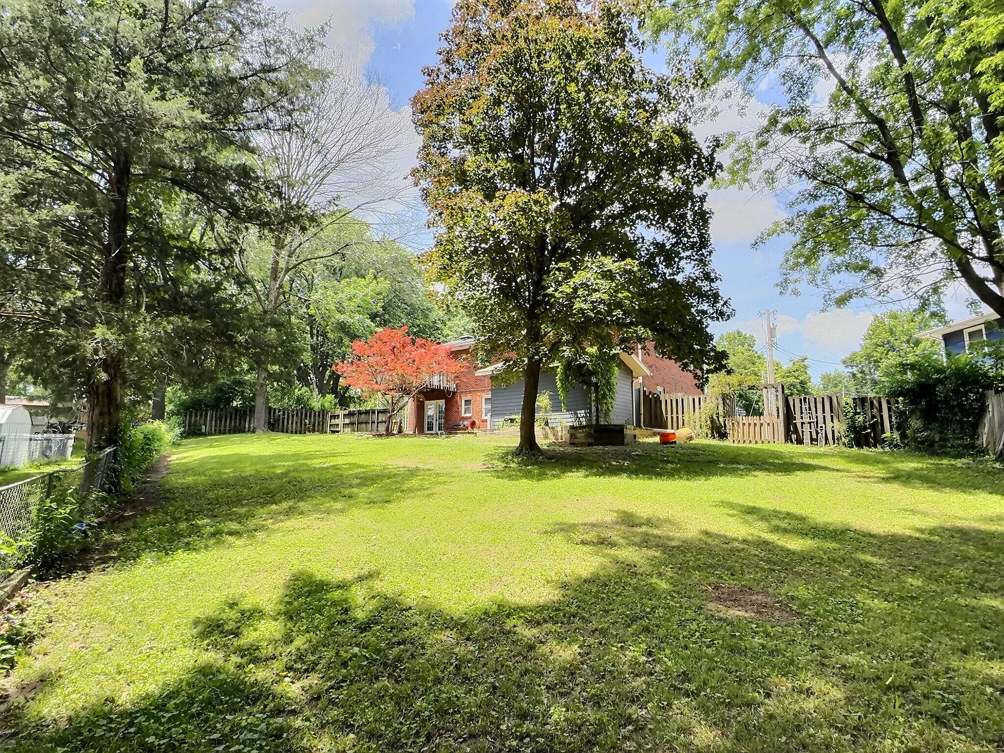 1133 Eastview Ct Property Photo 22