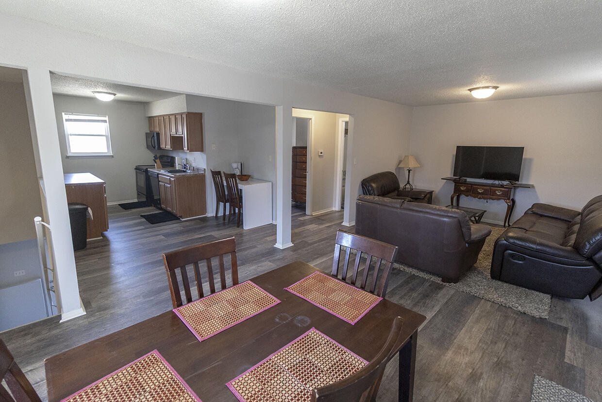 201 Wheaton Ct Property Photo 4