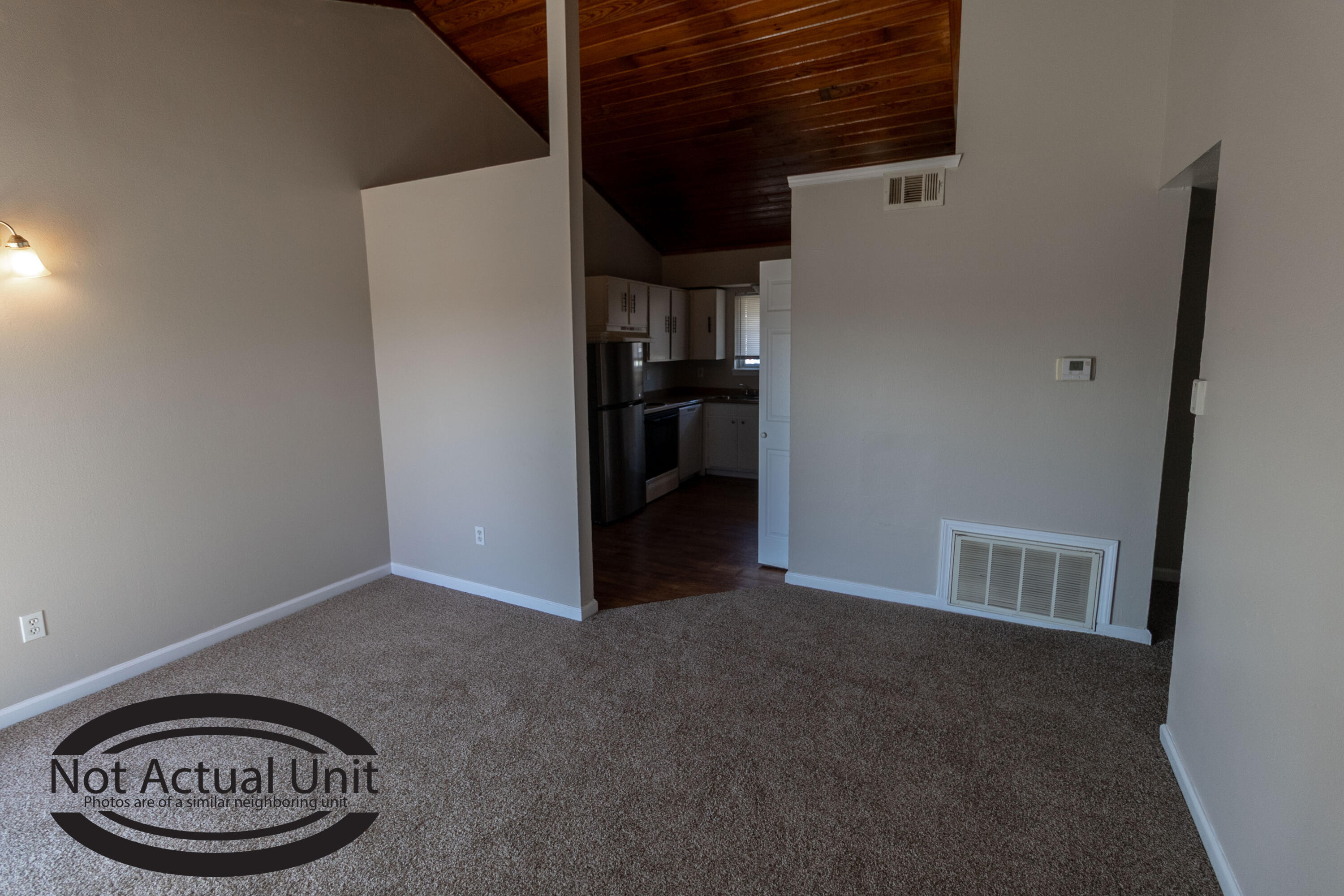 700 W Cunningham Dr C Property Photo 3