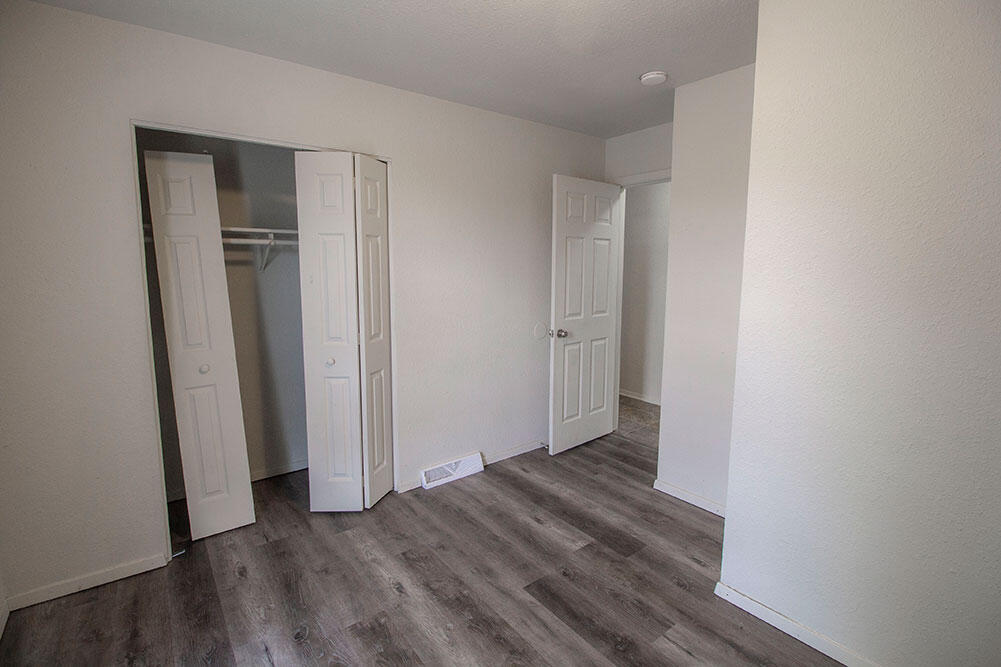 215 N West Blvd Property Photo 16