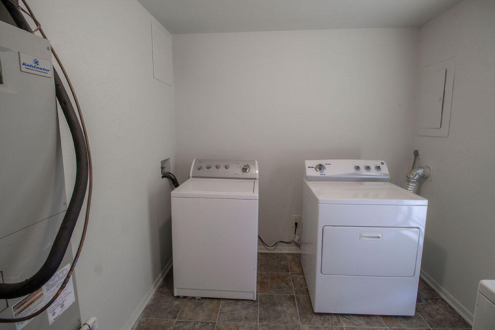 215 N West Blvd Property Photo 25