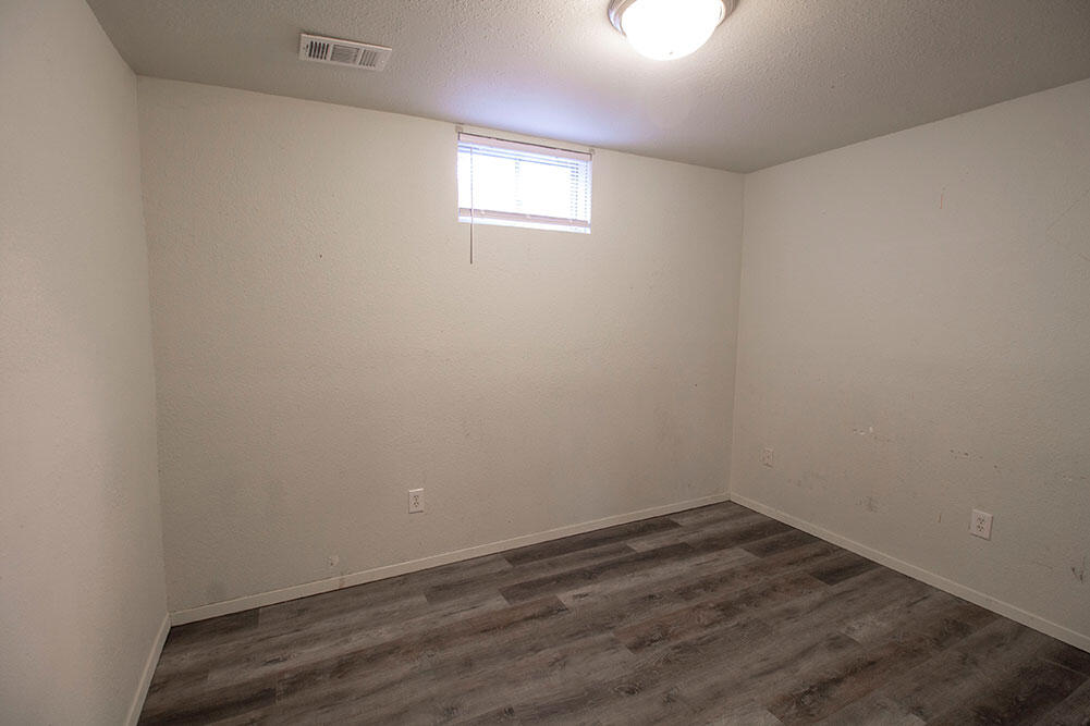 215 N West Blvd Property Photo 26