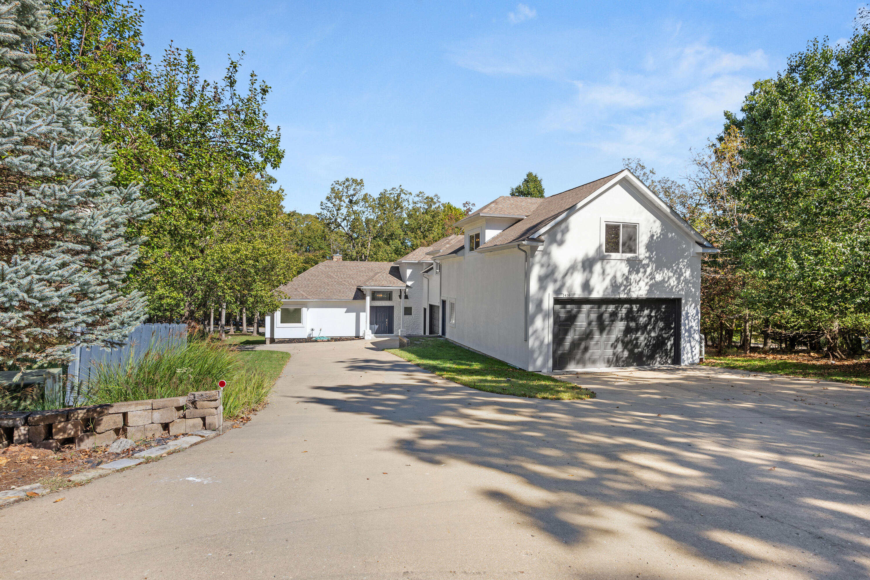 1416 Grand Point Blvd Property Photo 1