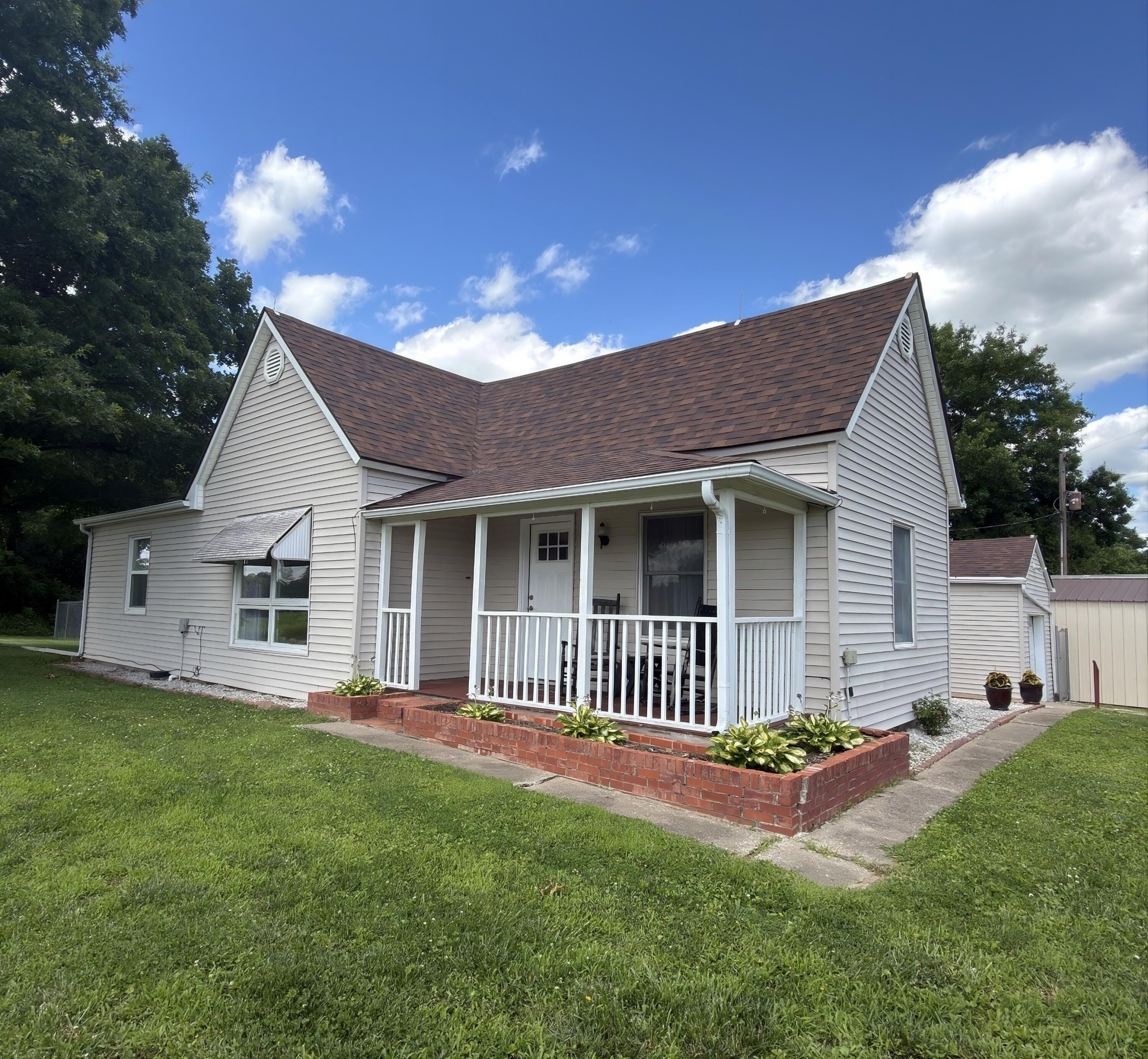 726 Highway 5 And 240 Property Photo 1