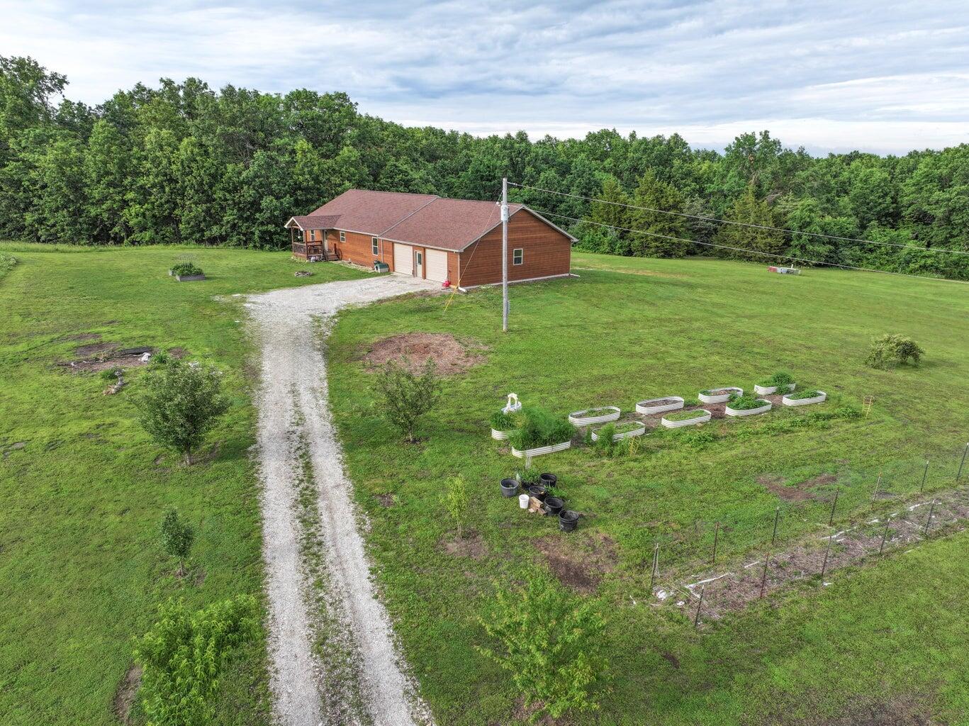 22411 Gaslight Pl Property Photo 4