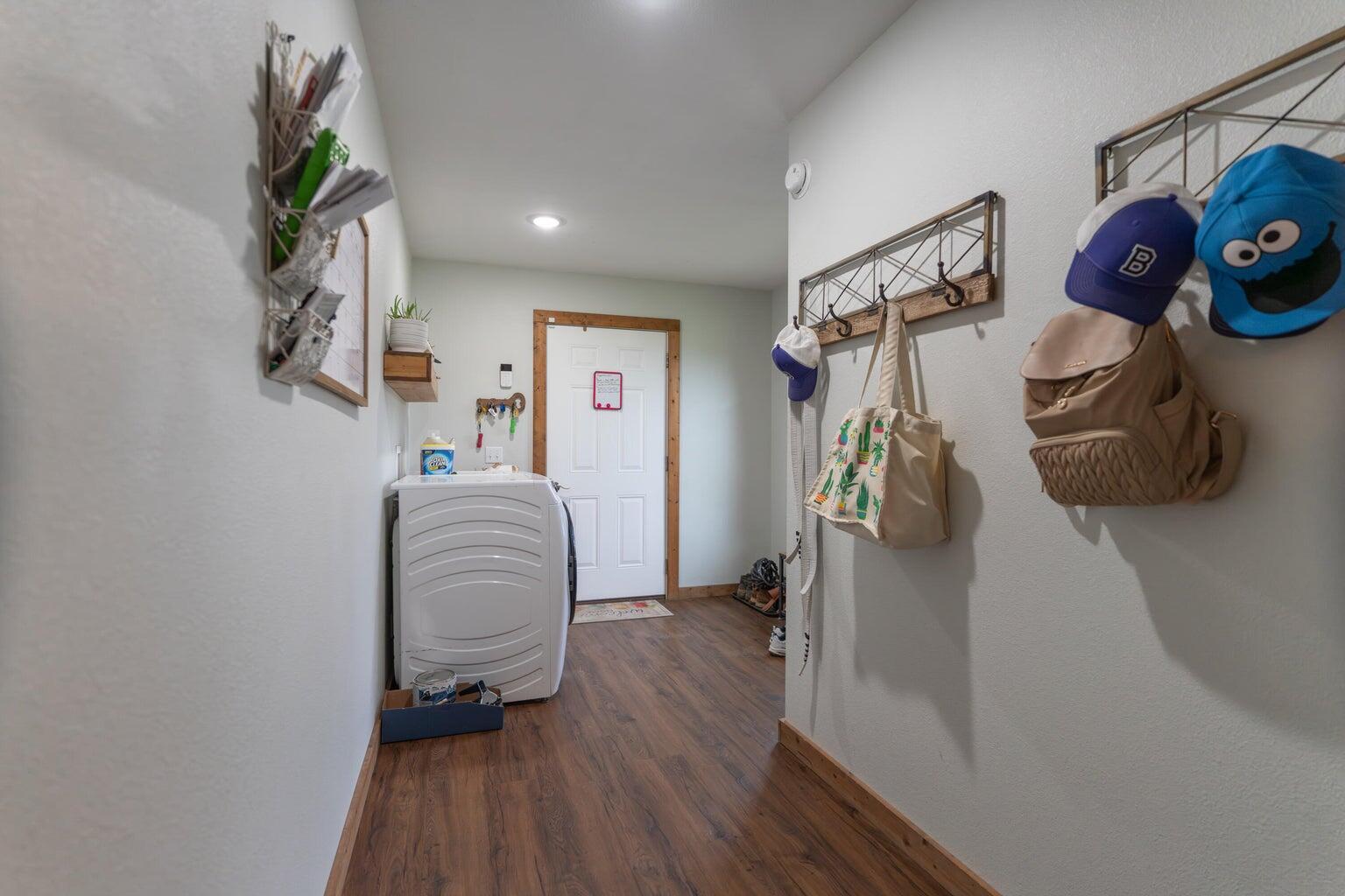22411 Gaslight Pl Property Photo 6