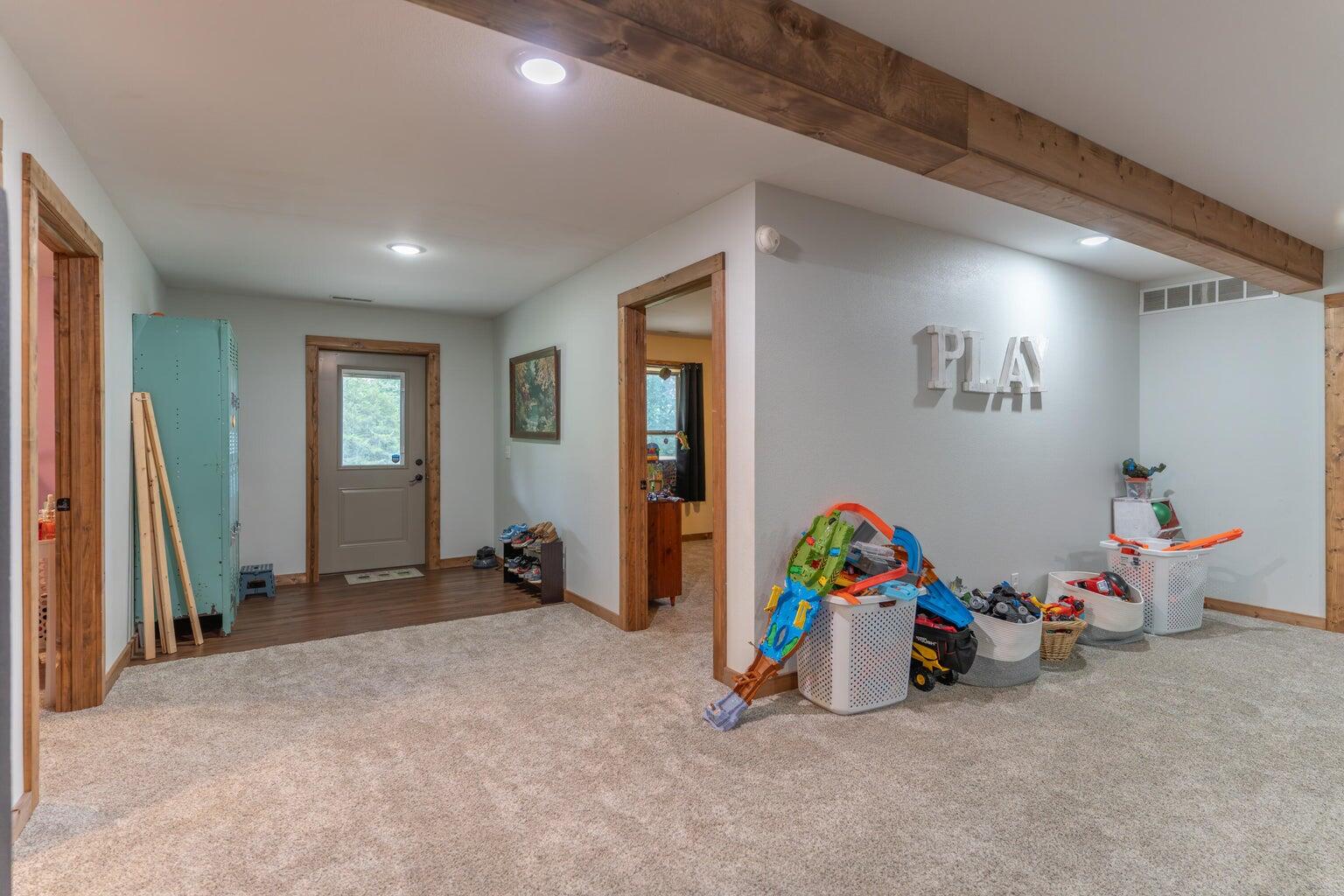 22411 Gaslight Pl Property Photo 27