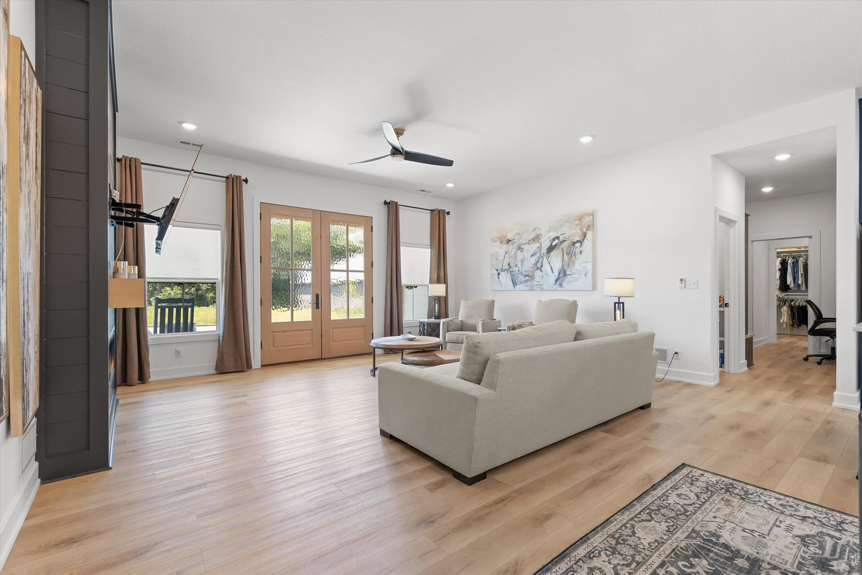 15030 Wrangle Ln Property Photo 7