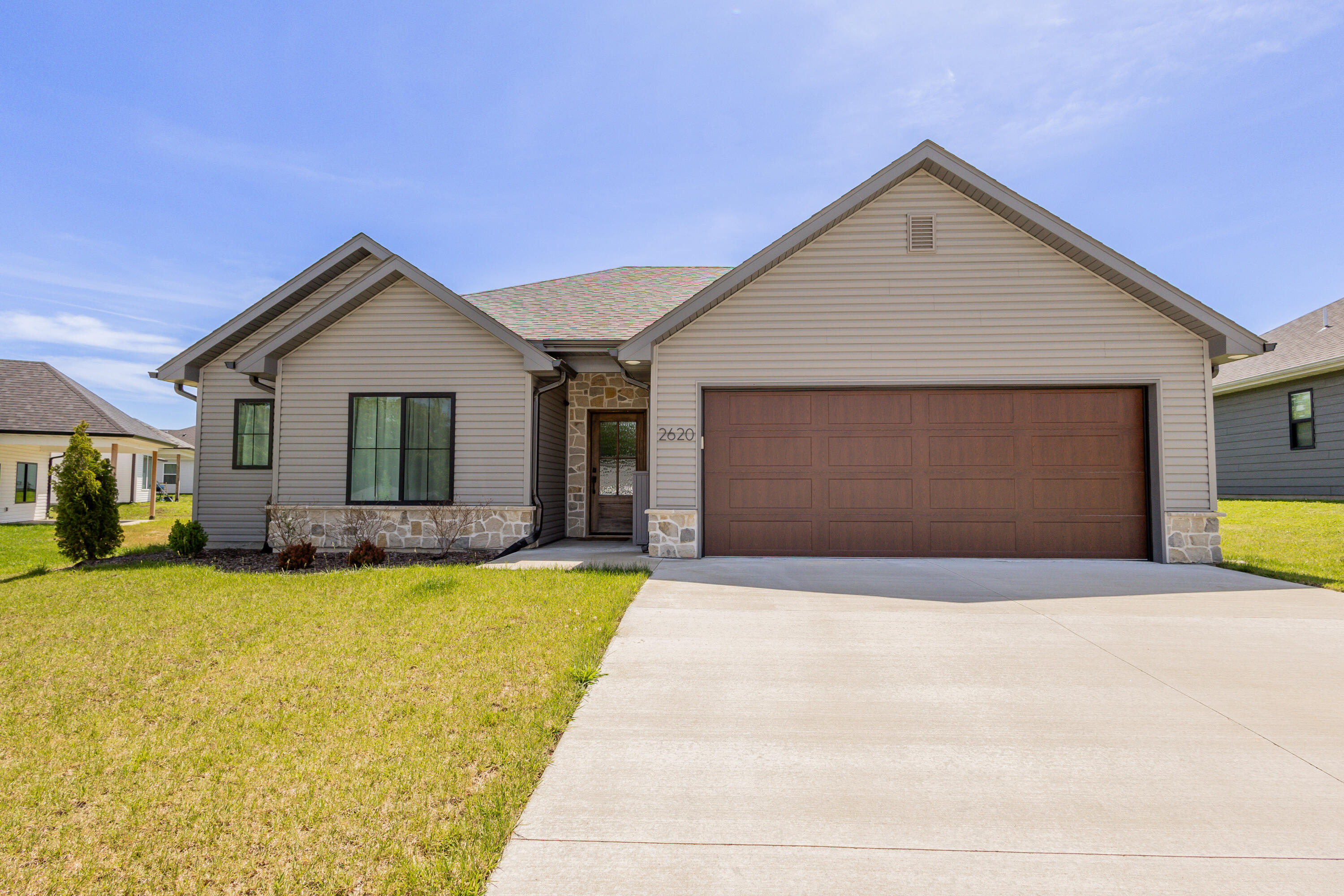 2620 Lentz Dr Property Photo 1