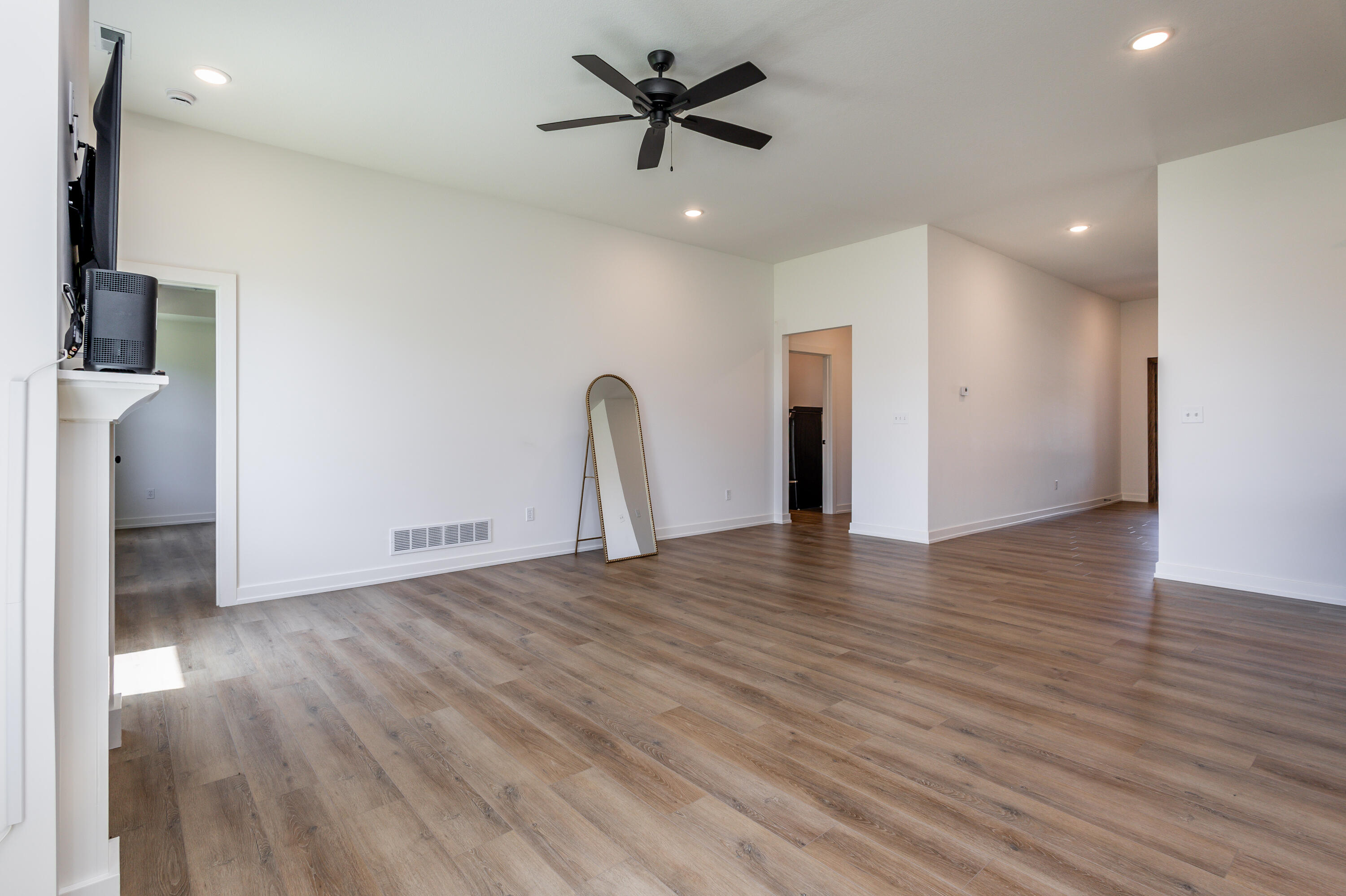 2620 Lentz Dr Property Photo 7