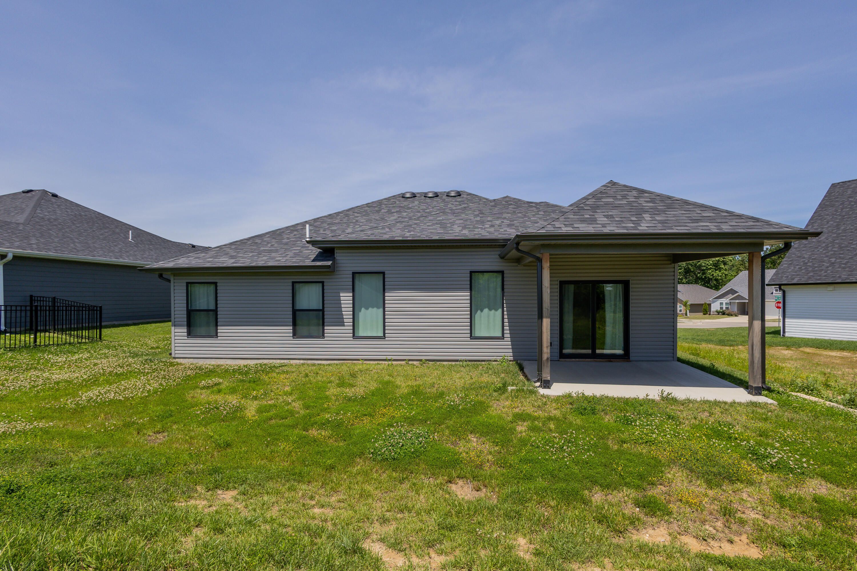 2620 Lentz Dr Property Photo 31