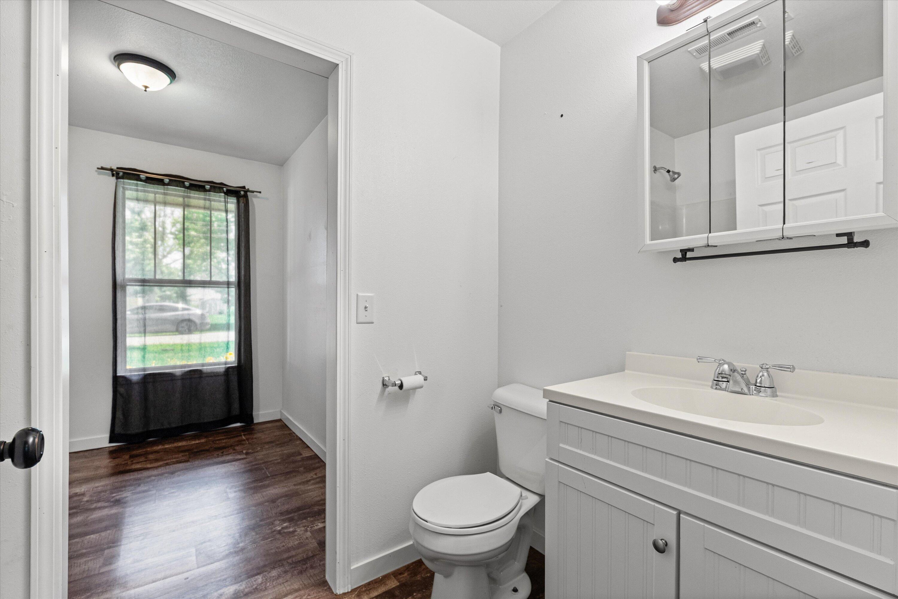 413 N Lee St Property Photo 10