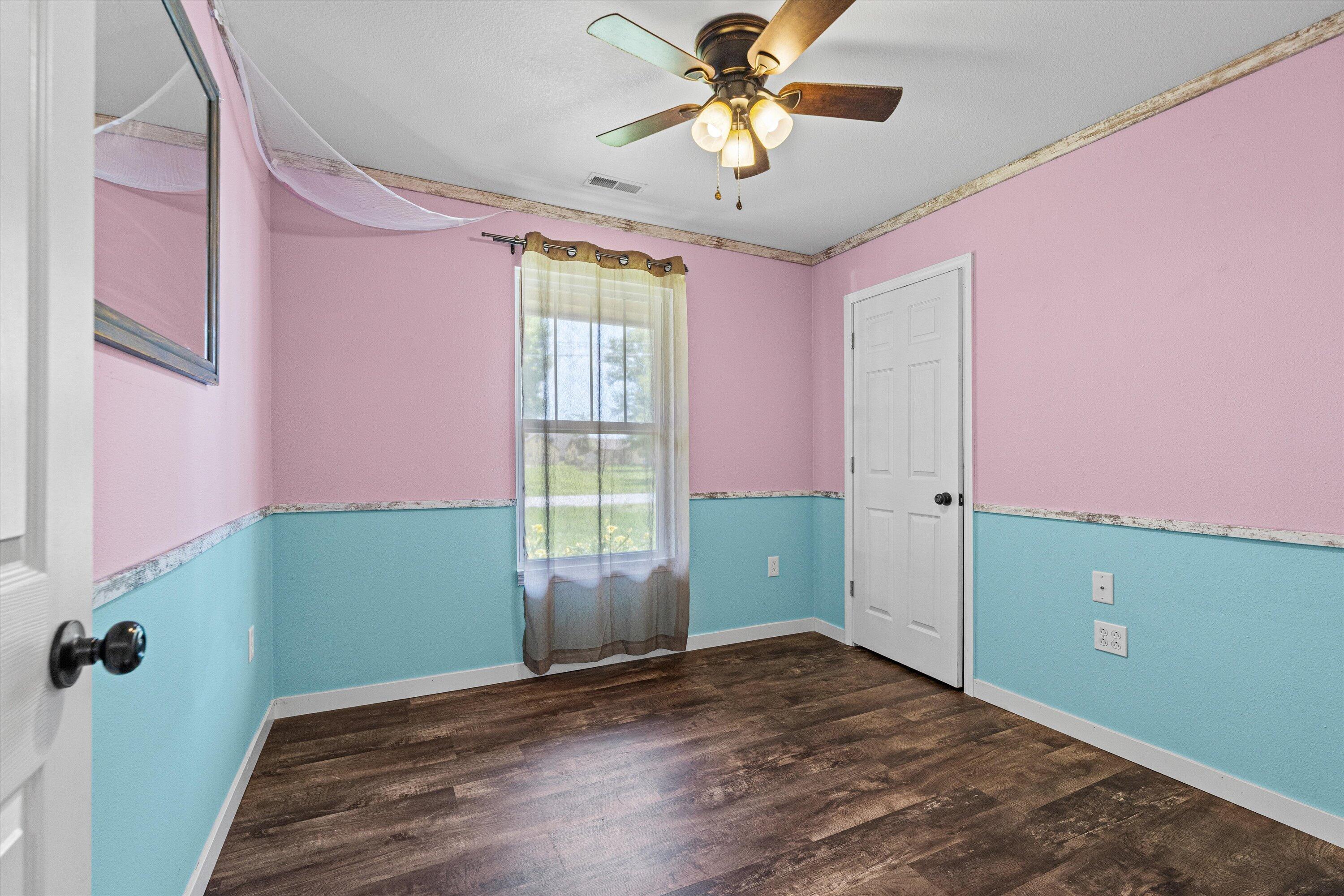 413 N Lee St Property Photo 13