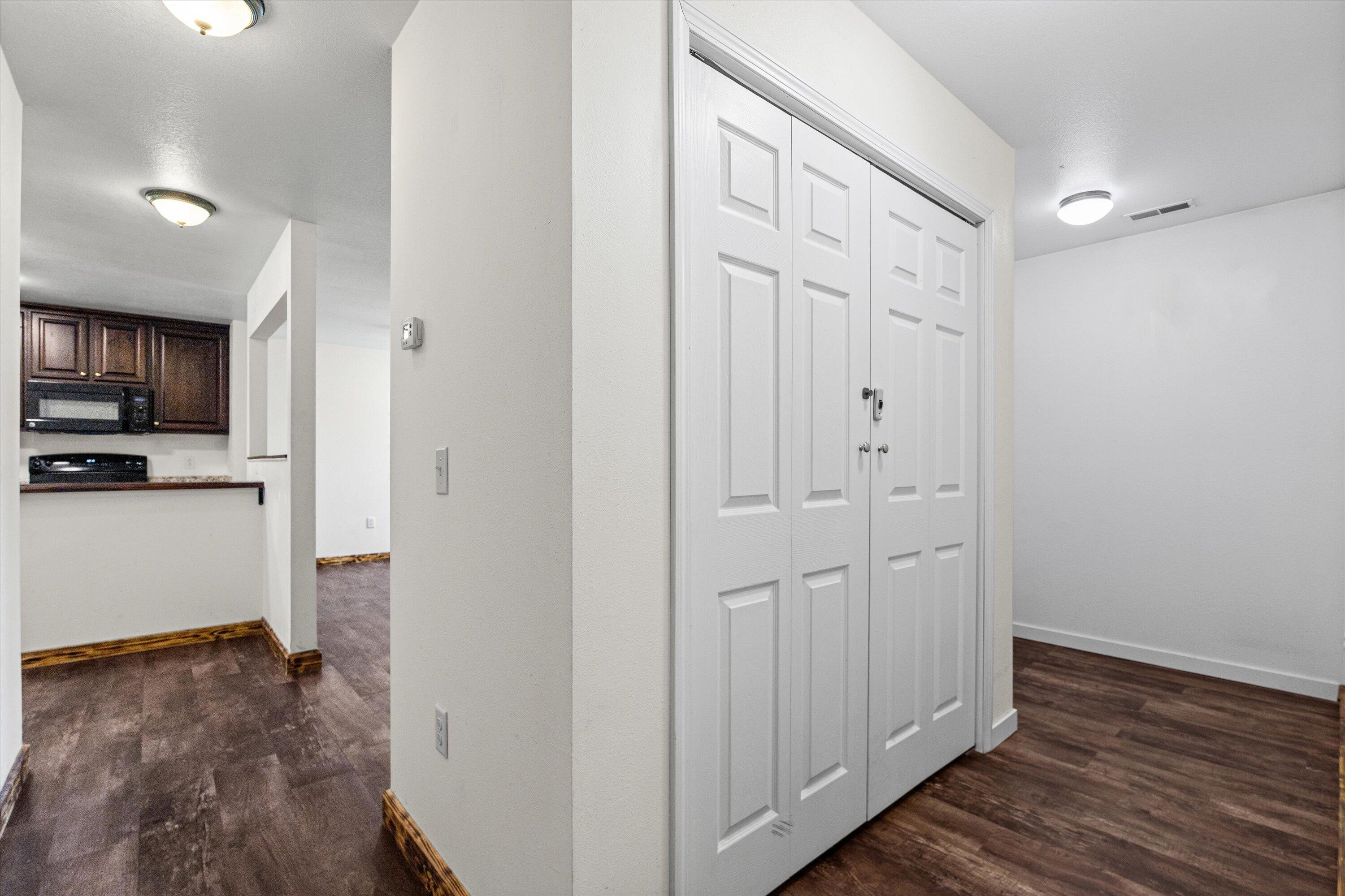 413 N Lee St Property Photo 15