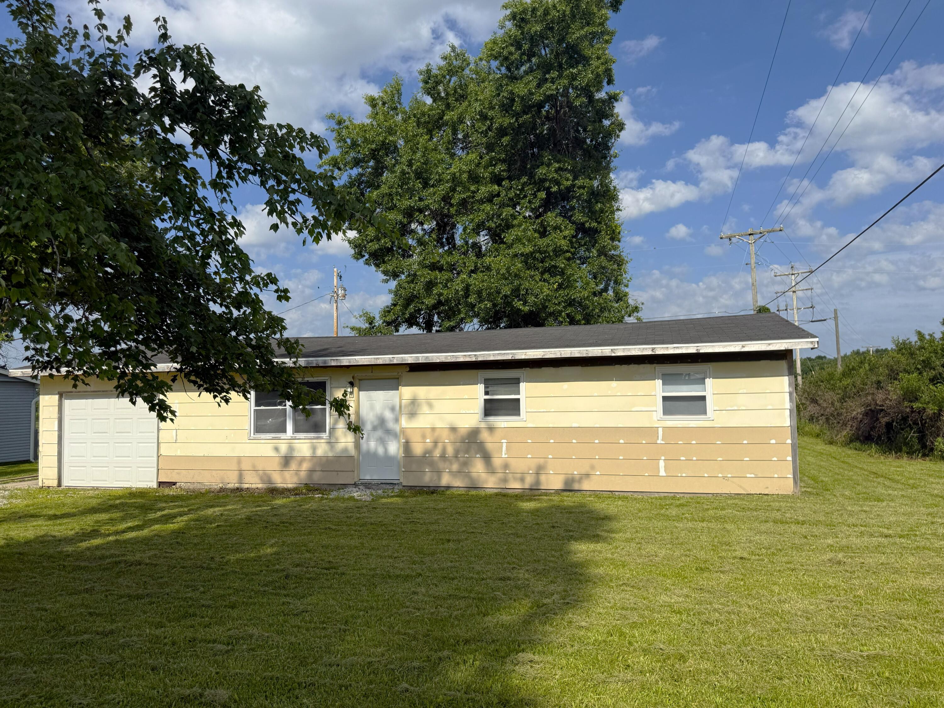 7511 N SVENA DR