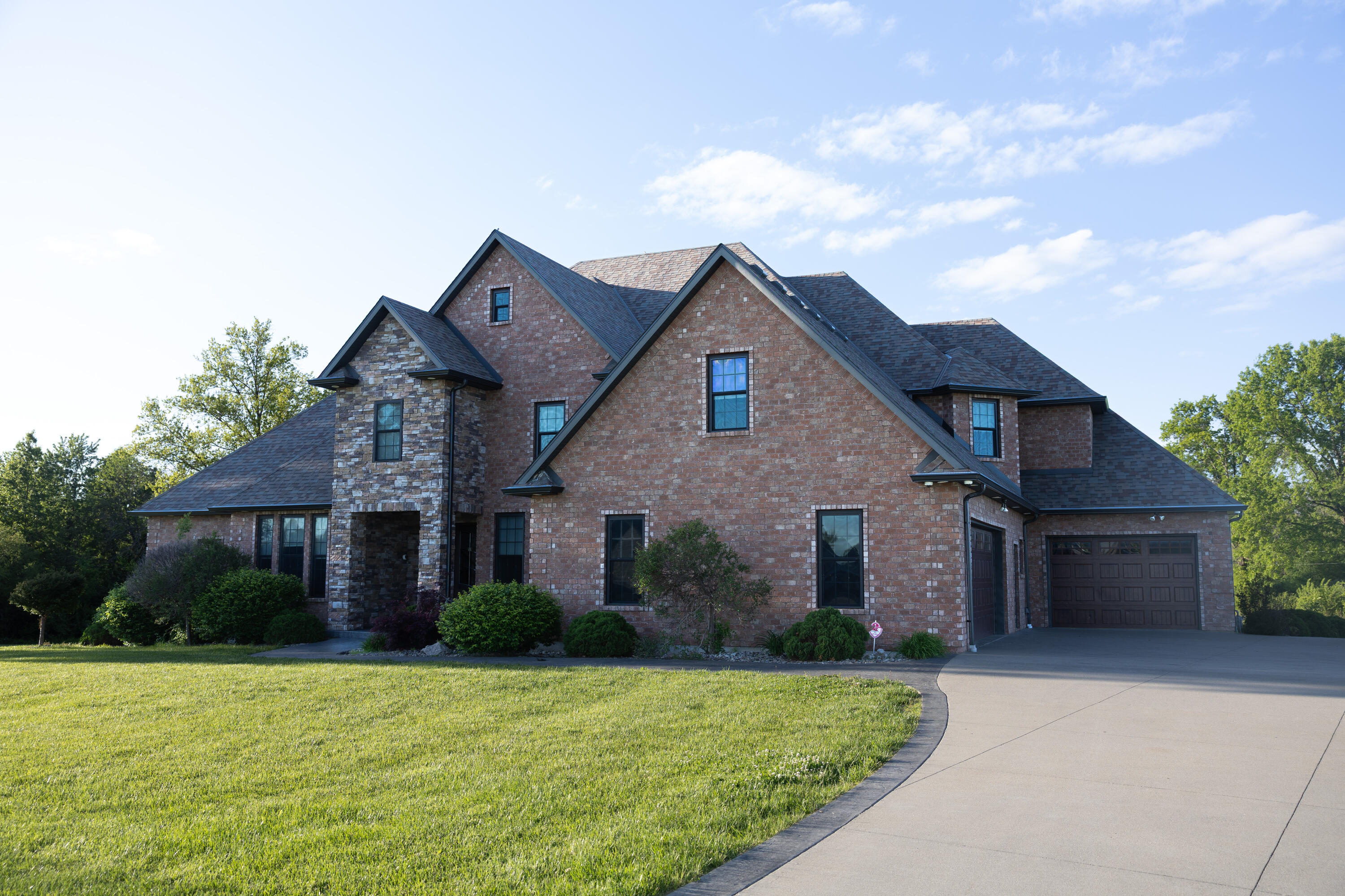 814 Lockport Dr Property Photo 1