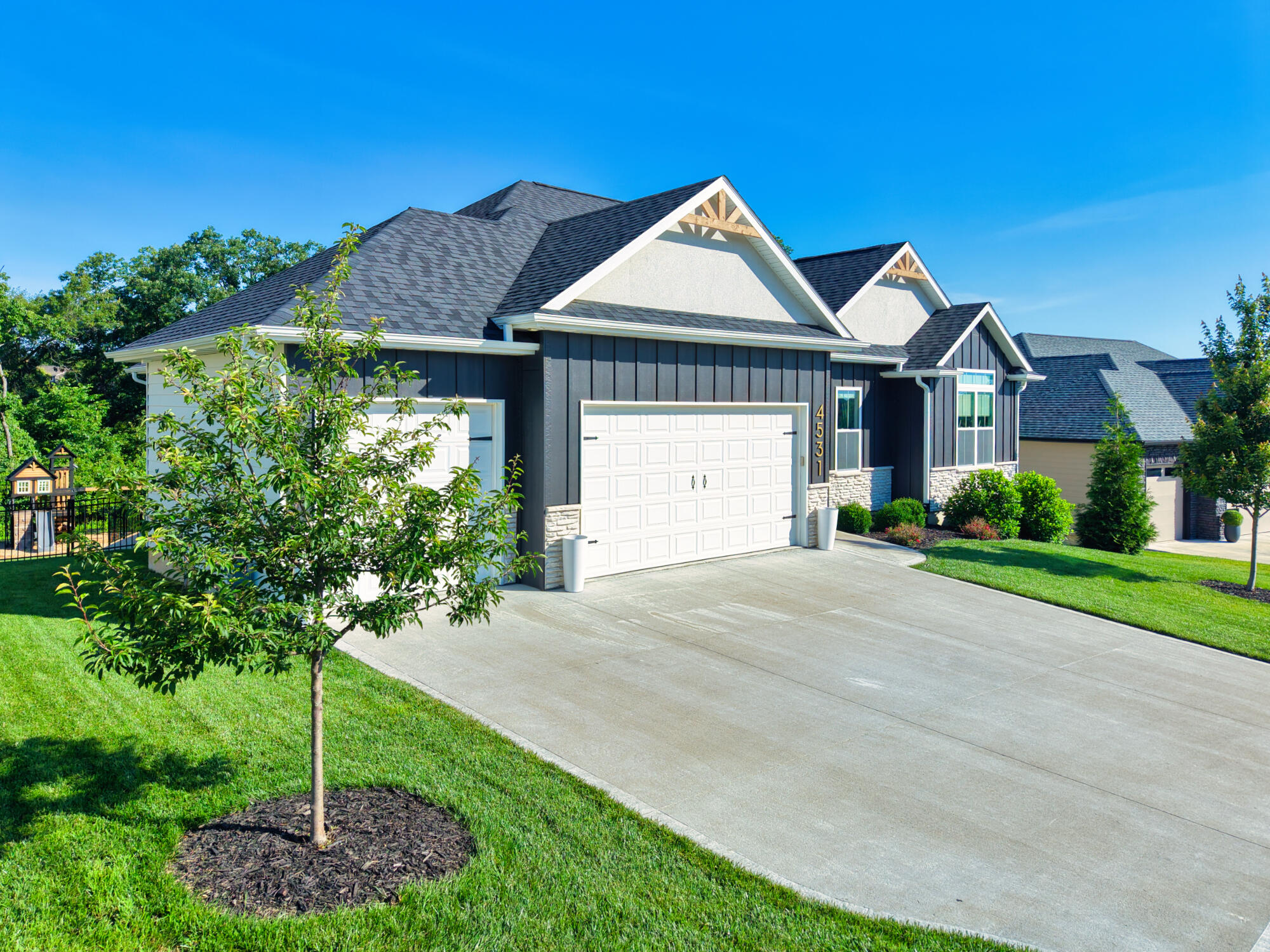 4531 Stonington Ct Property Photo 4