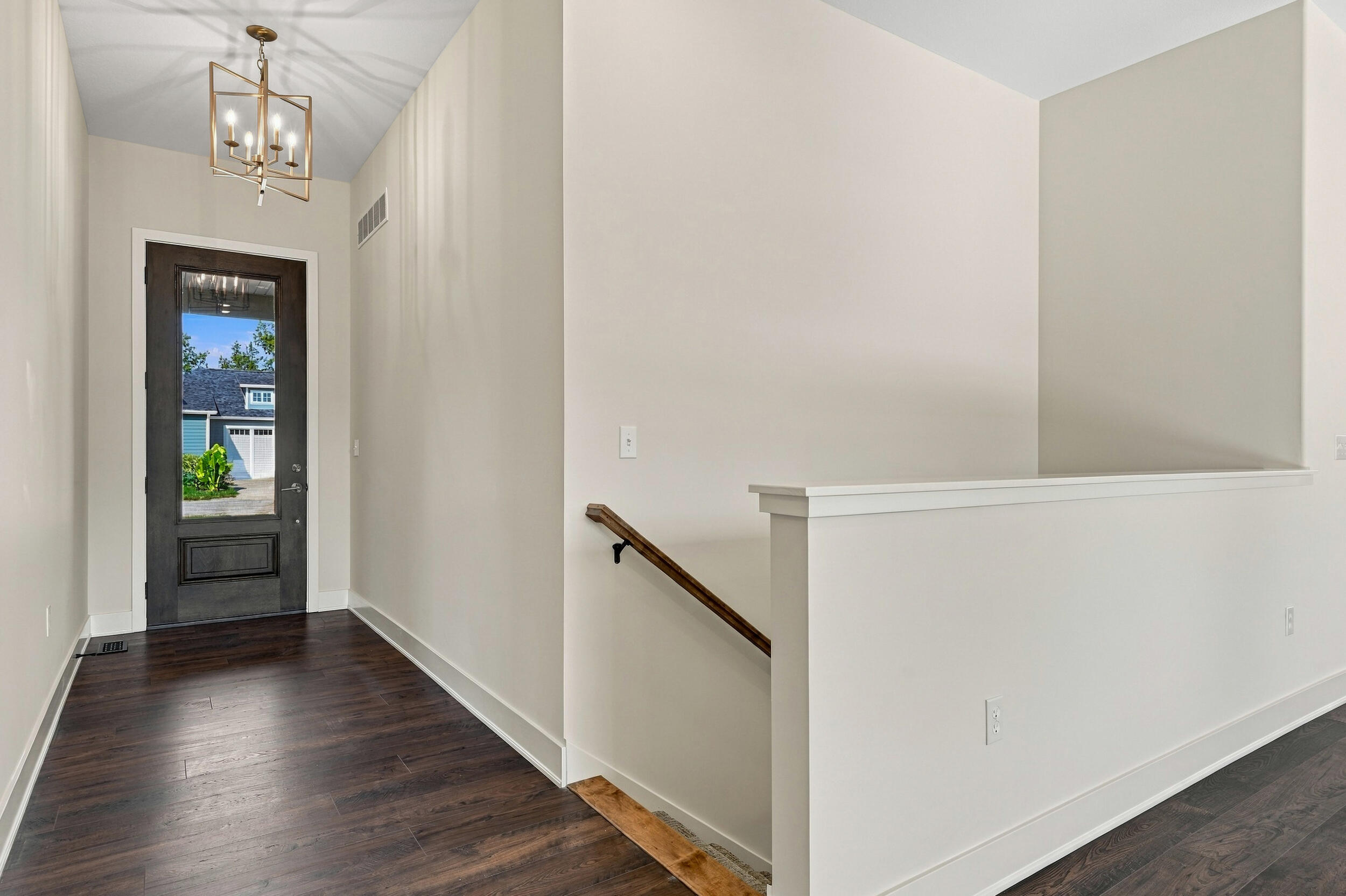 25321 Silvercrest Ct Property Photo 6