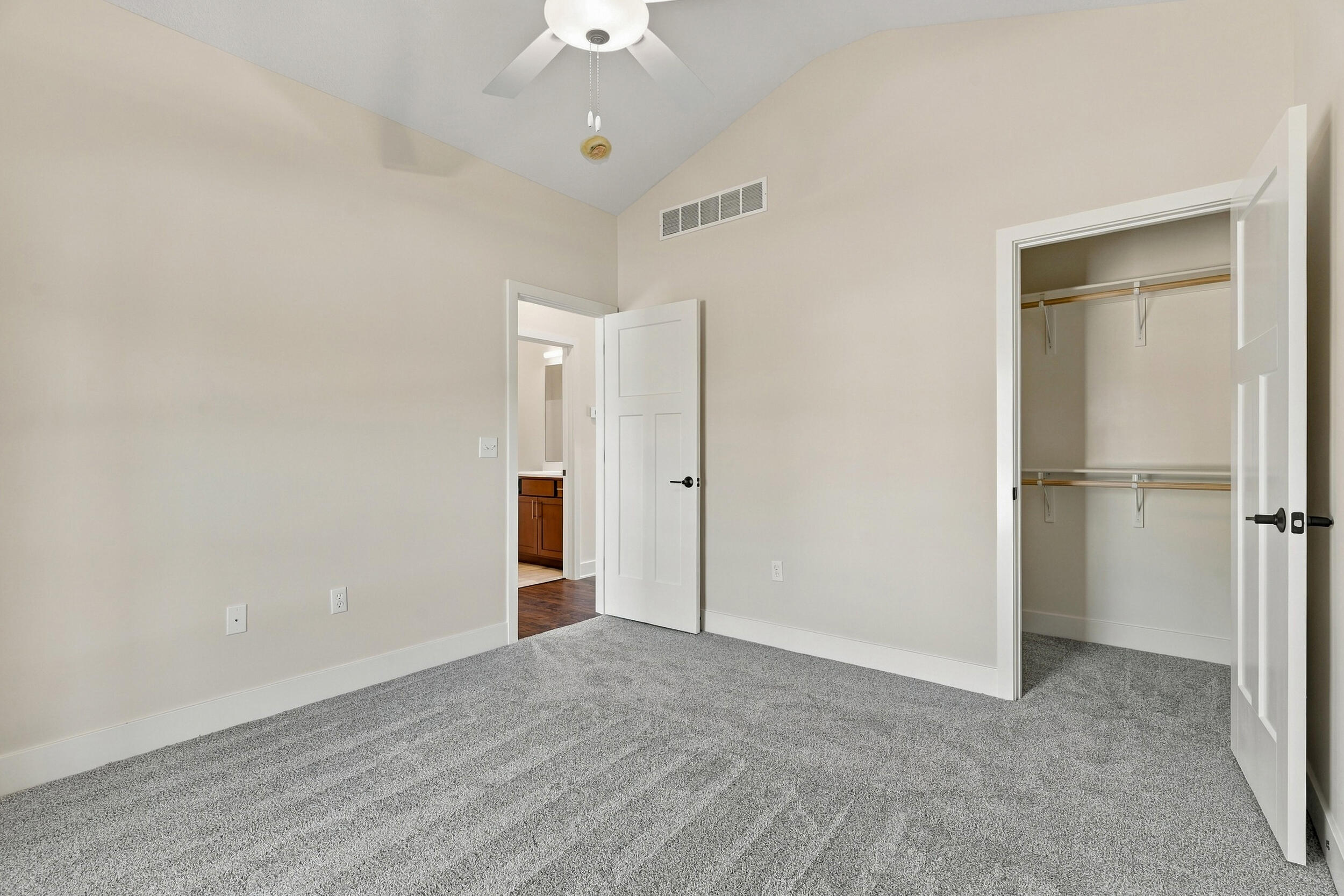 25321 Silvercrest Ct Property Photo 29
