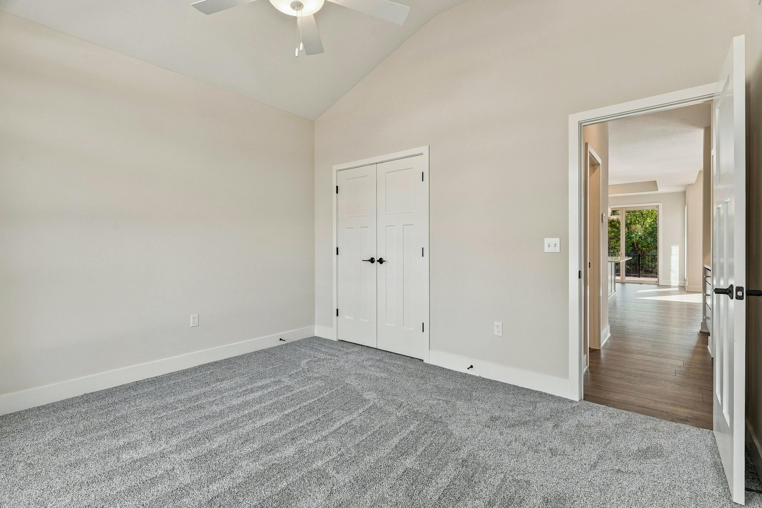 25321 Silvercrest Ct Property Photo 30