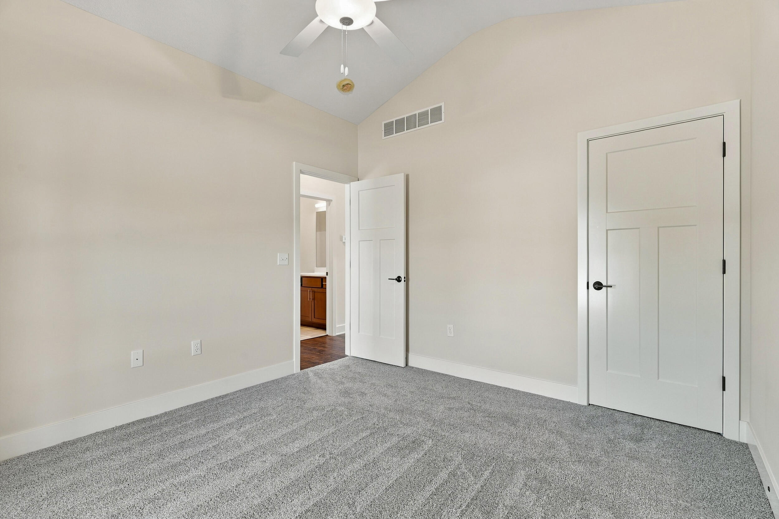 25321 Silvercrest Ct Property Photo 31