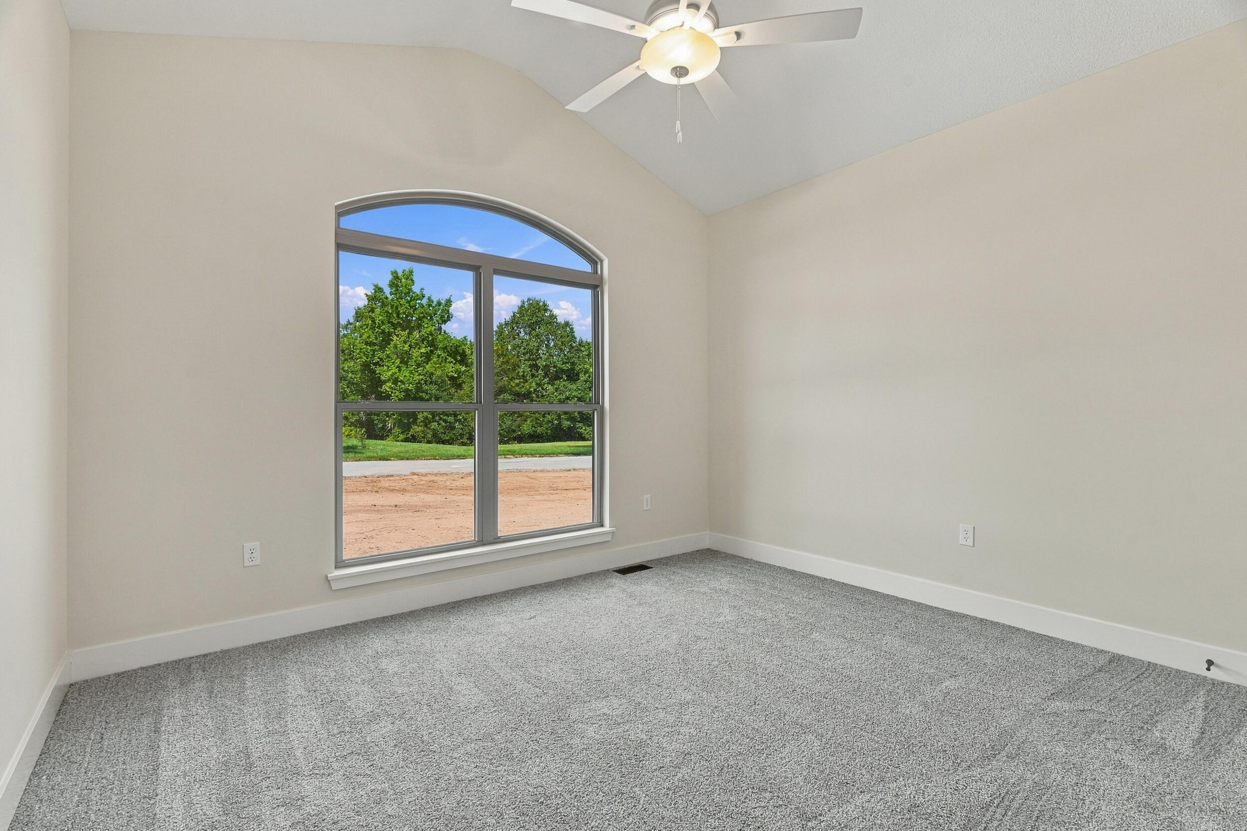 25321 Silvercrest Ct Property Photo 32