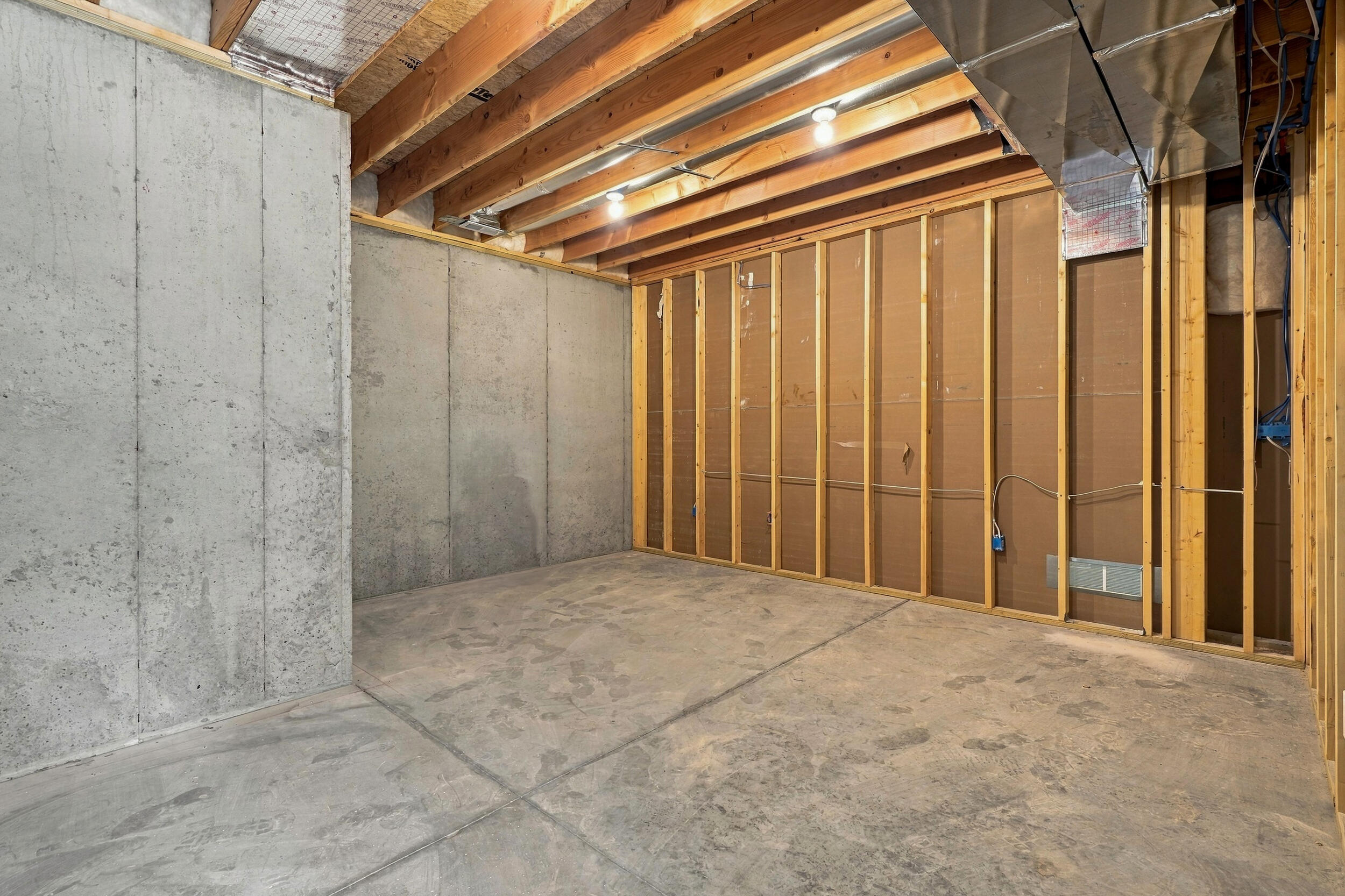 25321 Silvercrest Ct Property Photo 48