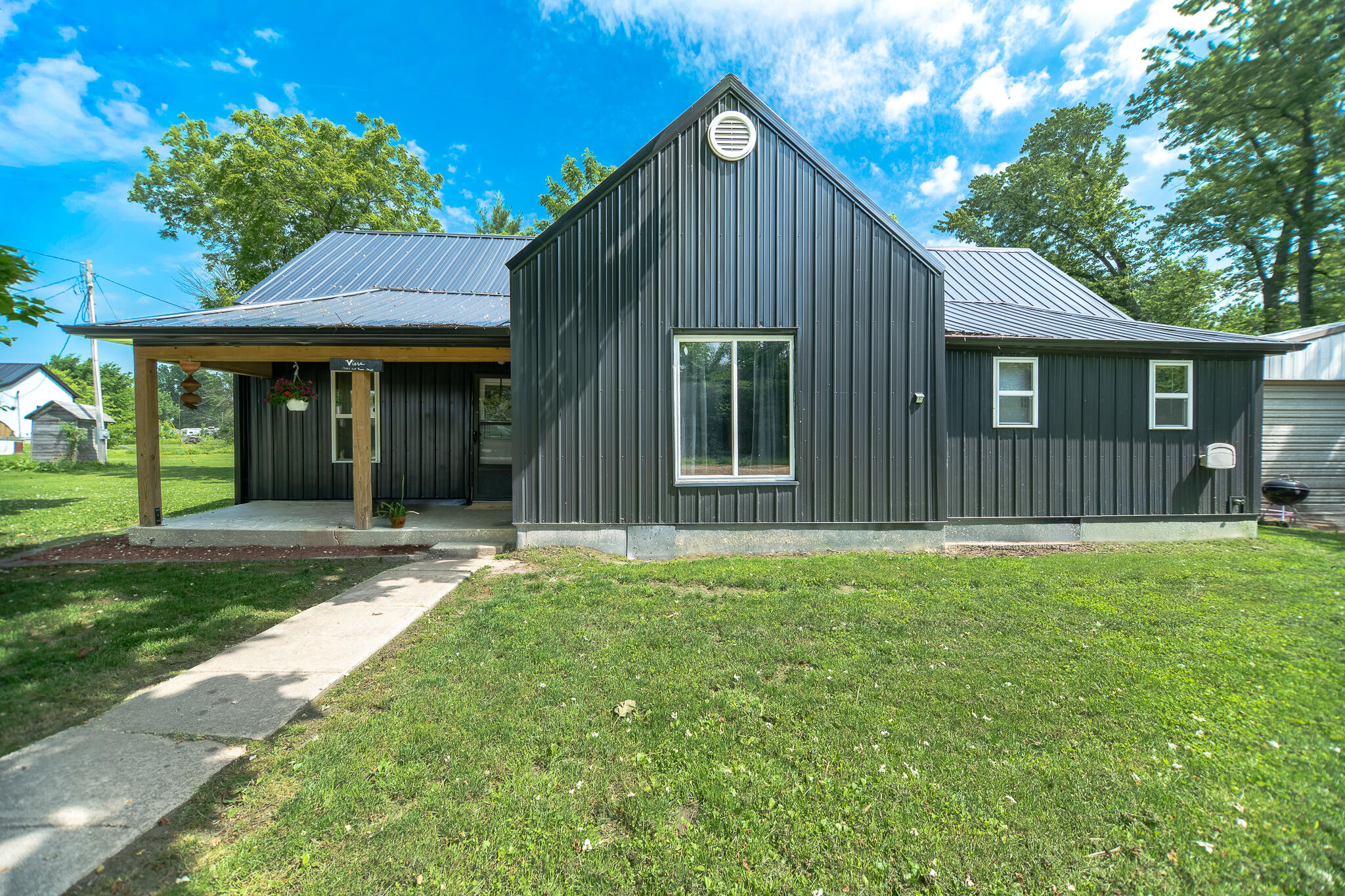 30663 E Press St Property Photo 1
